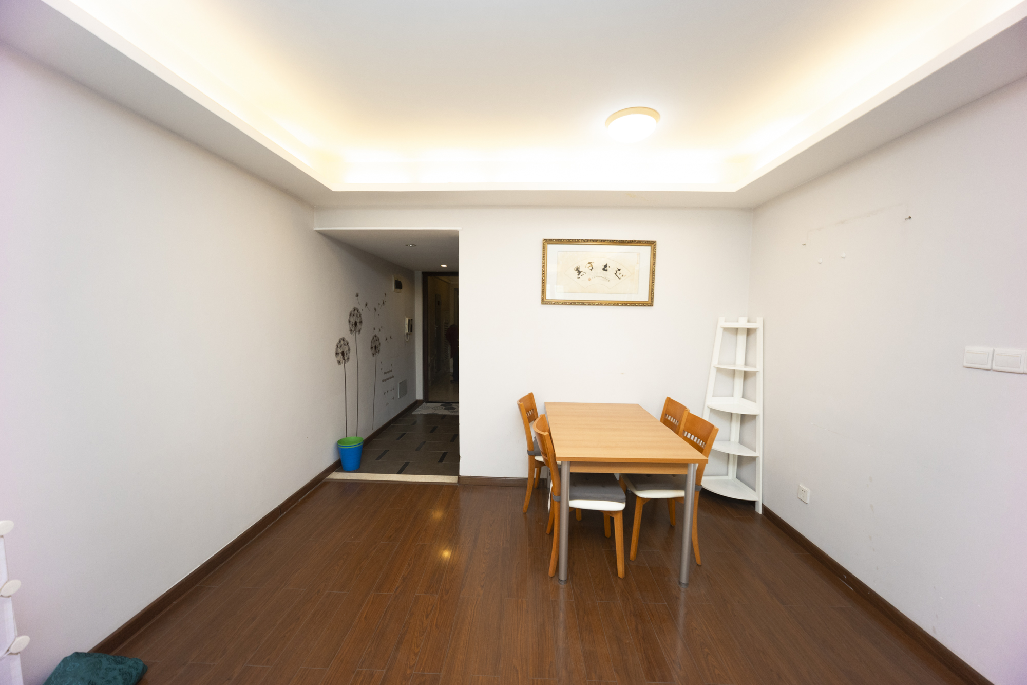 万科城  3室2厅1卫    95.0万客厅