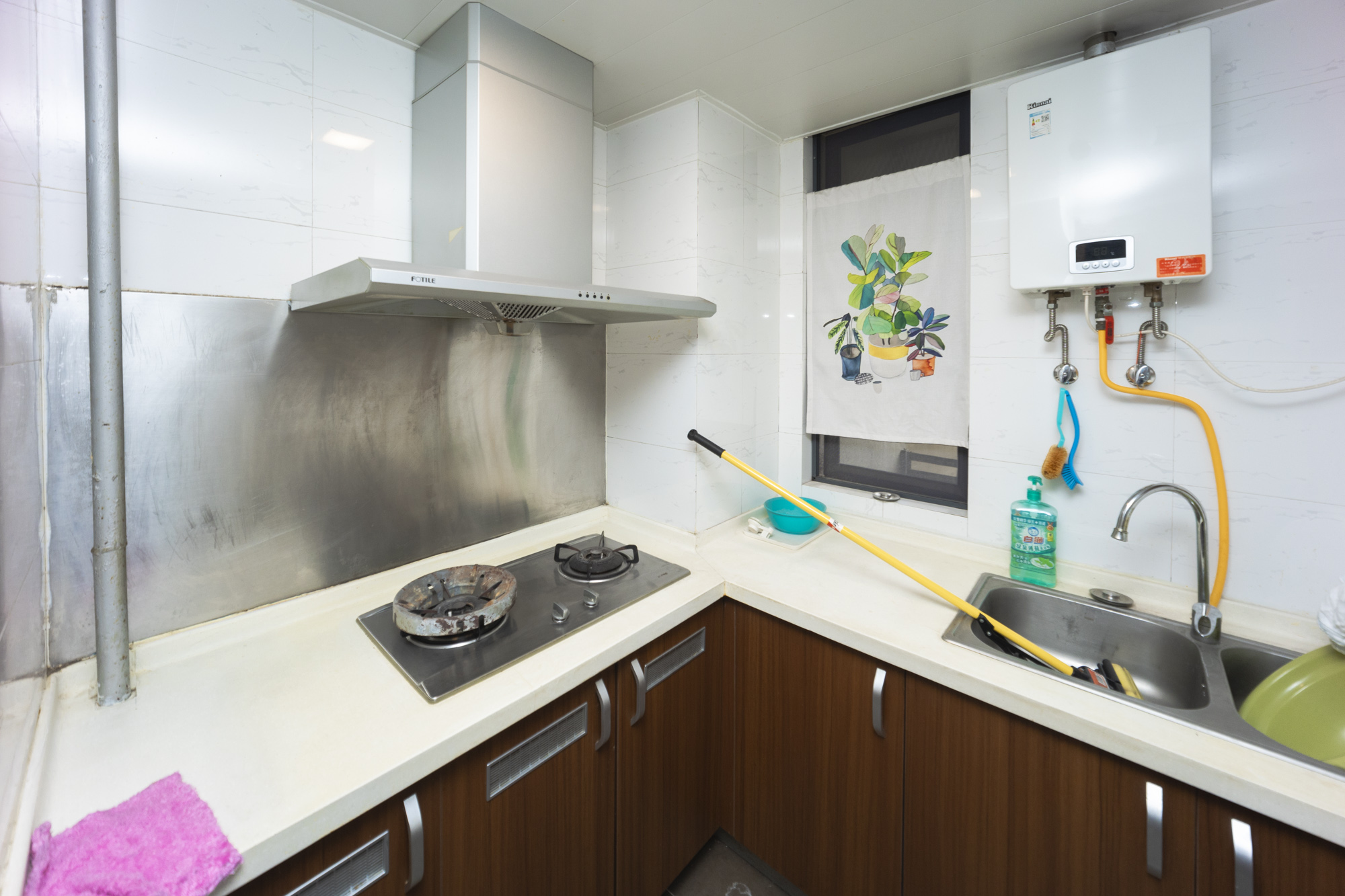 万科城  3室2厅1卫    95.0万厨房