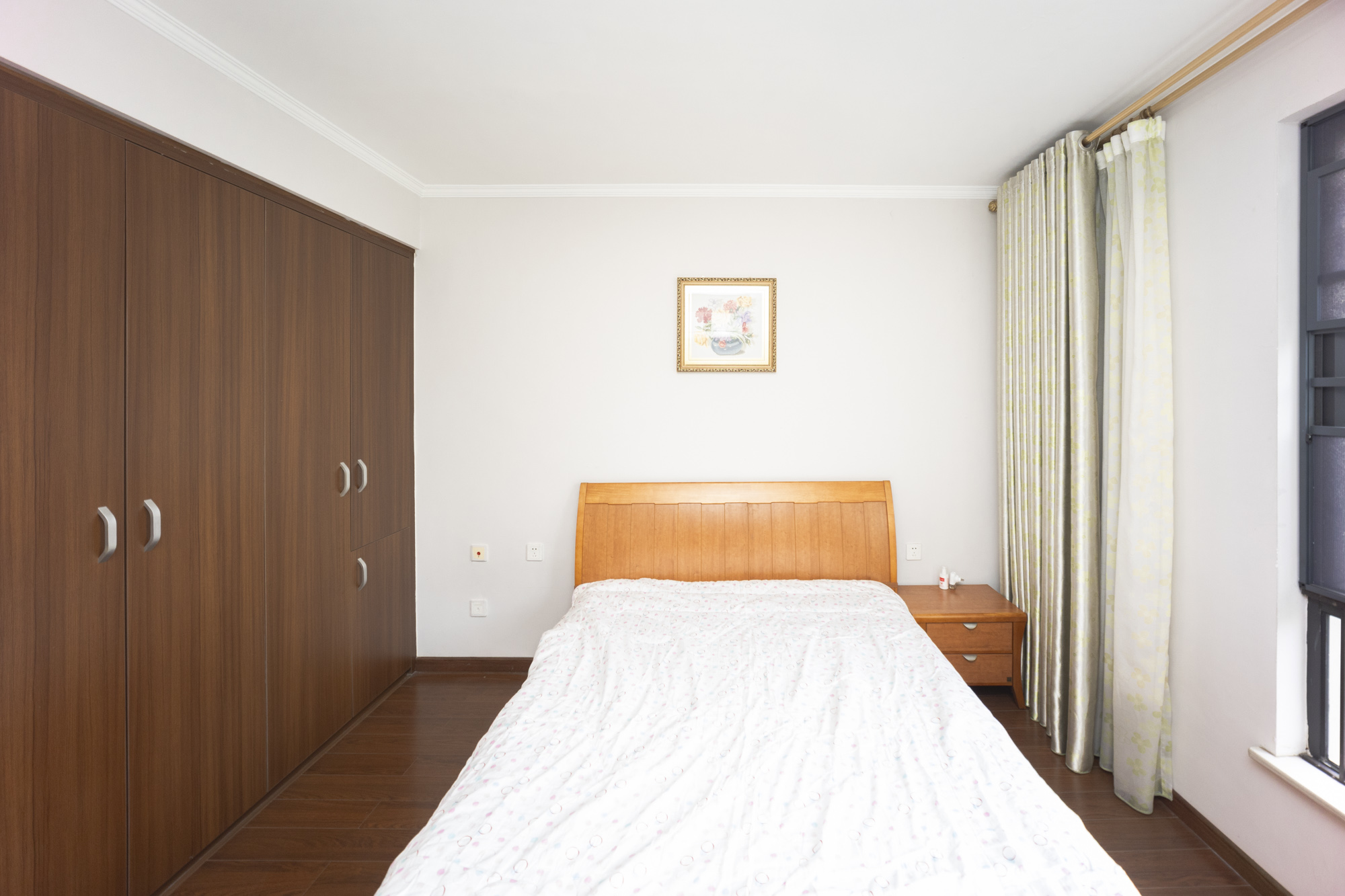 万科城  3室2厅1卫    95.0万卧室