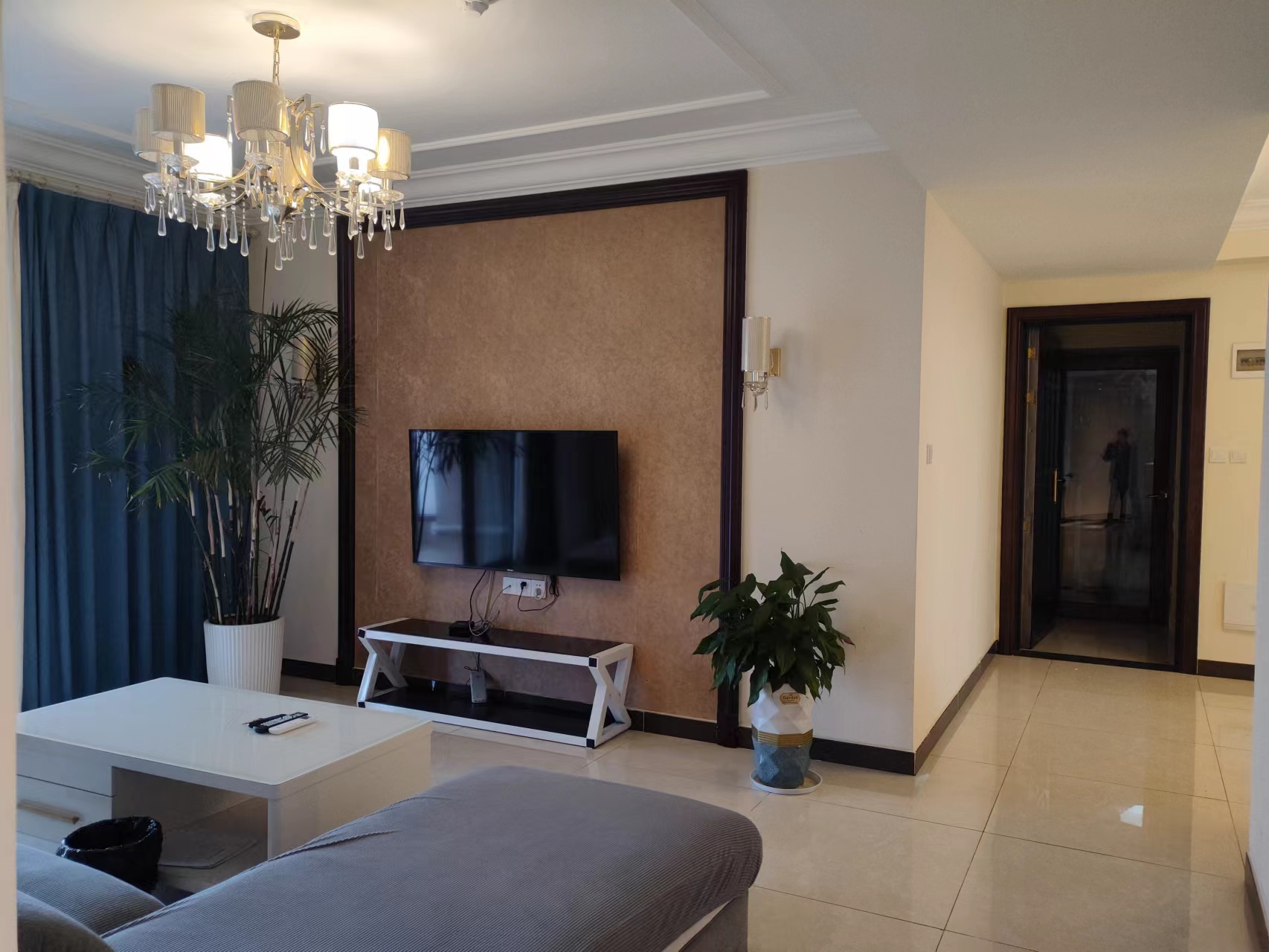 恒大翡翠华庭  3室2厅2卫   59.80万 恒大翡翠华庭  3室2厅2卫   59.80万客厅