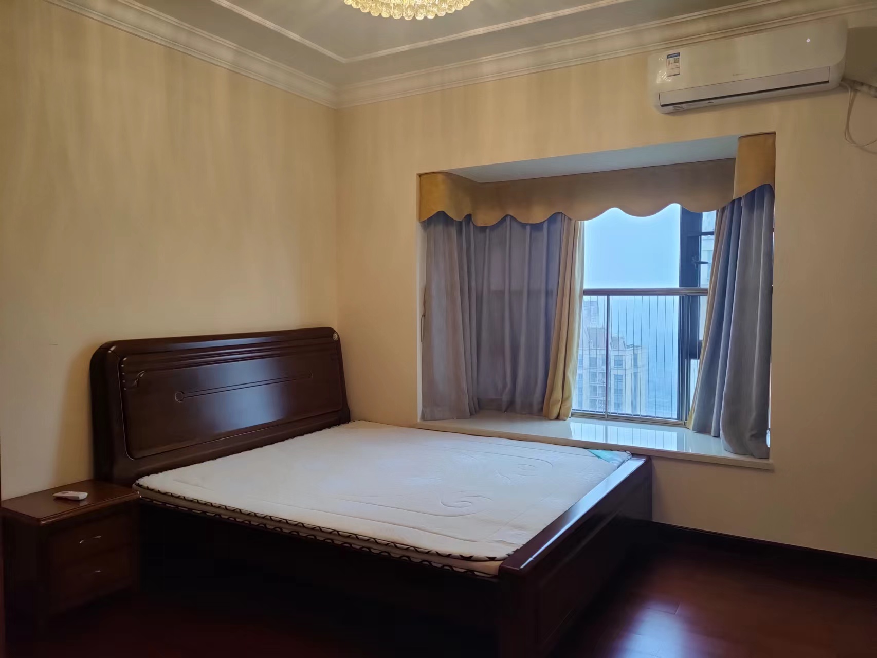 恒大翡翠华庭  3室2厅2卫   59.80万 恒大翡翠华庭  3室2厅2卫   59.80万客厅