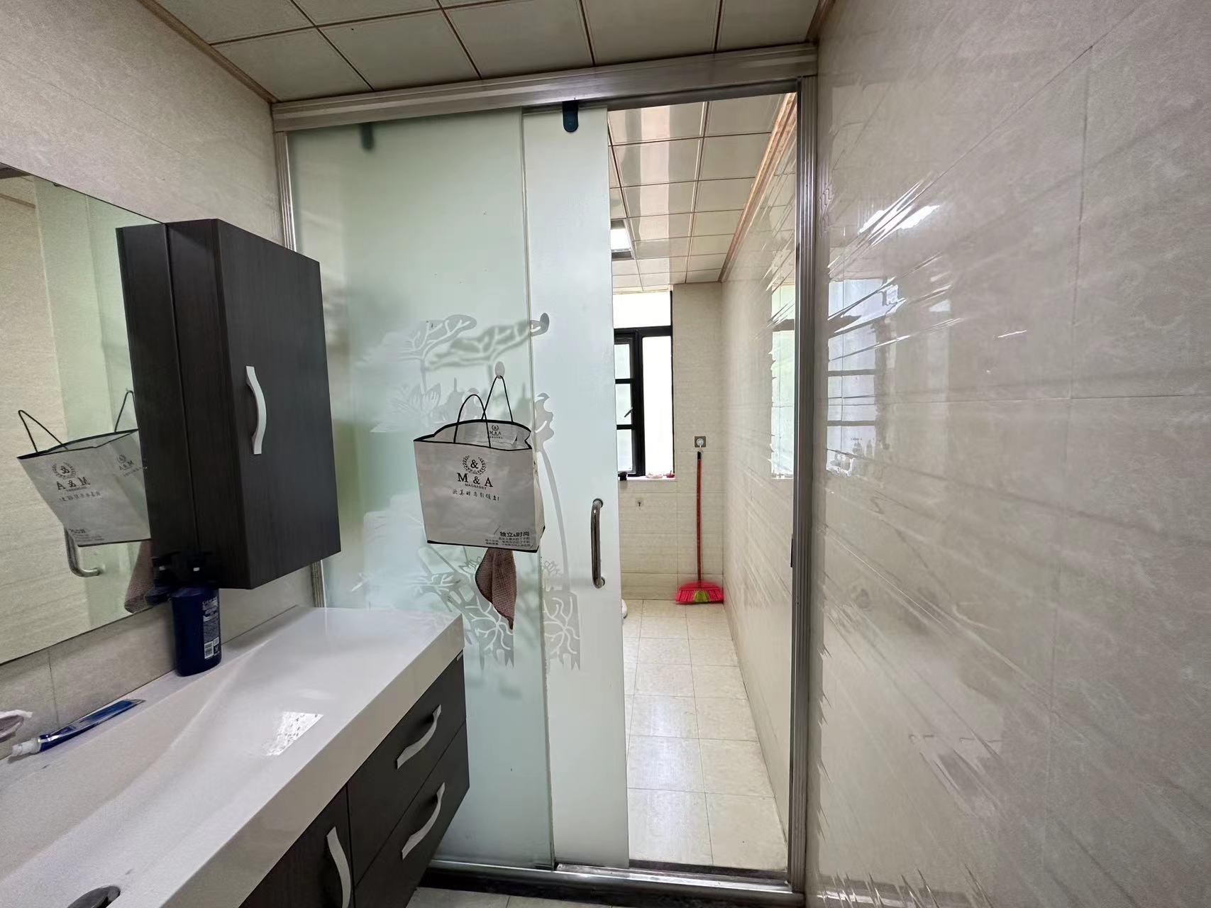 龙腾国际  3室2厅2卫    92.8万 龙腾国际  3室2厅2卫    92.8万室内图