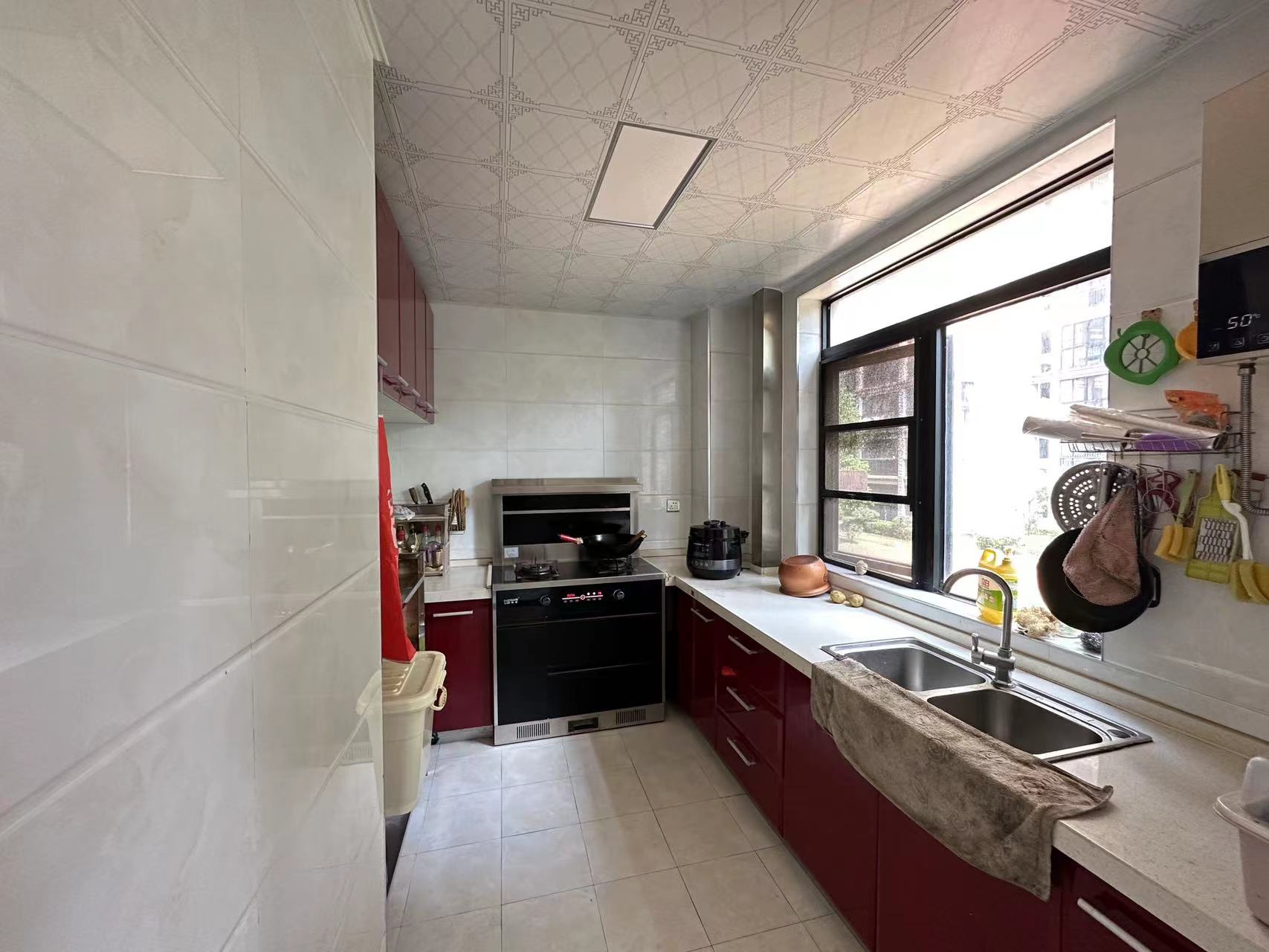 龙腾国际  3室2厅2卫    92.8万 龙腾国际  3室2厅2卫    92.8万室内图