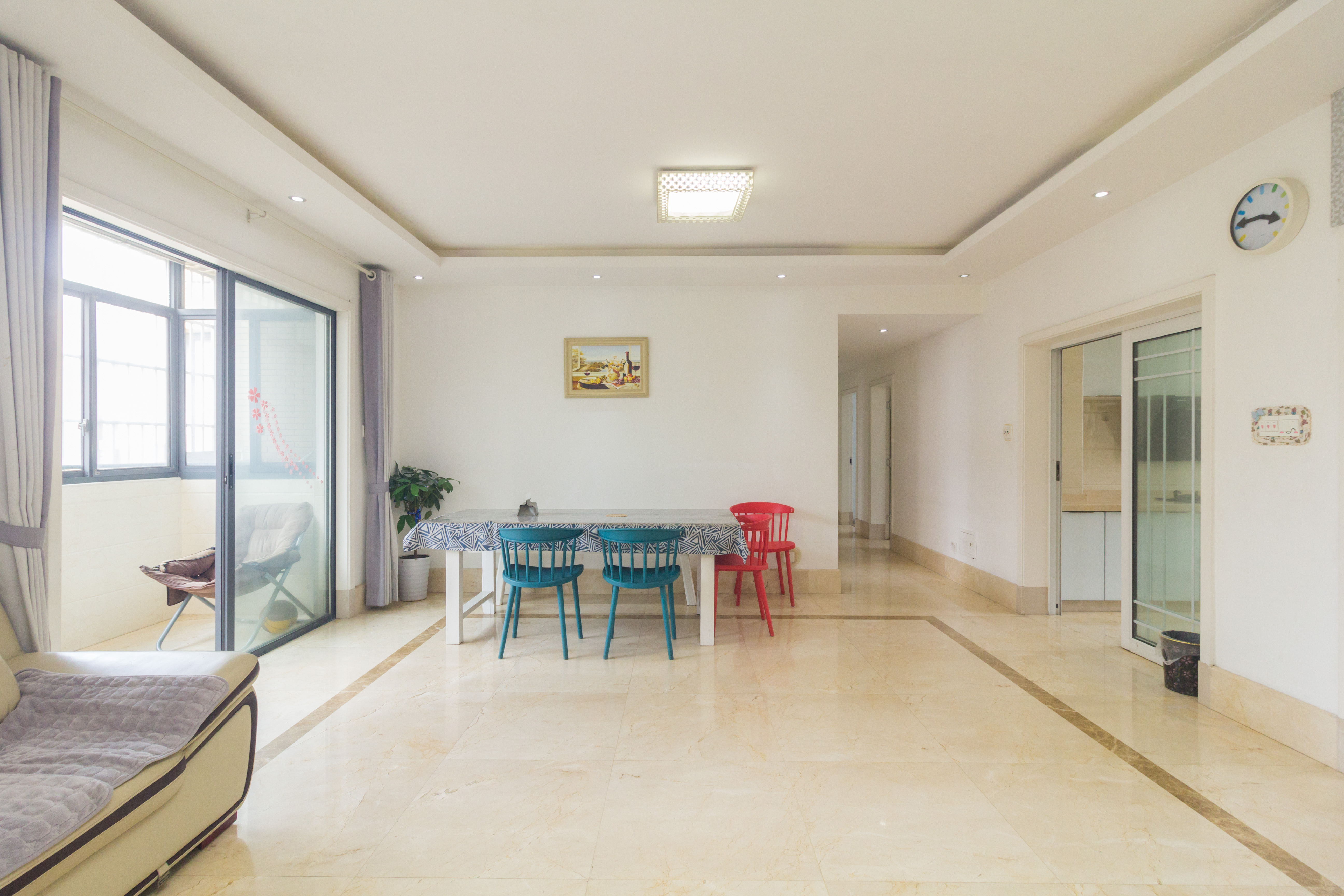 中国铁建国际城一期  4室2厅1卫   90.00万 中国铁建国际城一期  4室2厅1卫   90.00万客厅