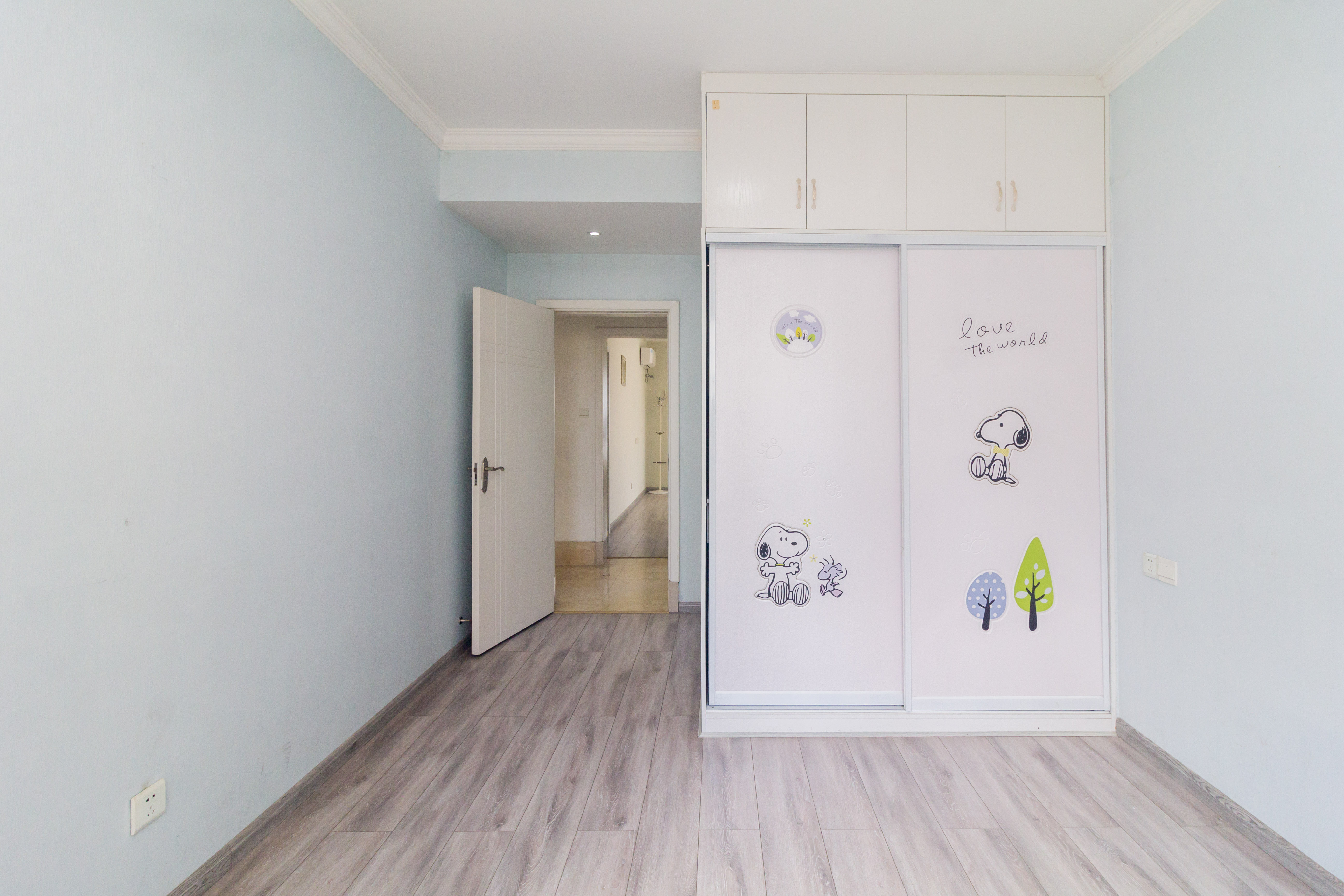 中国铁建国际城一期  4室2厅1卫   90.00万 中国铁建国际城一期  4室2厅1卫   90.00万卧室