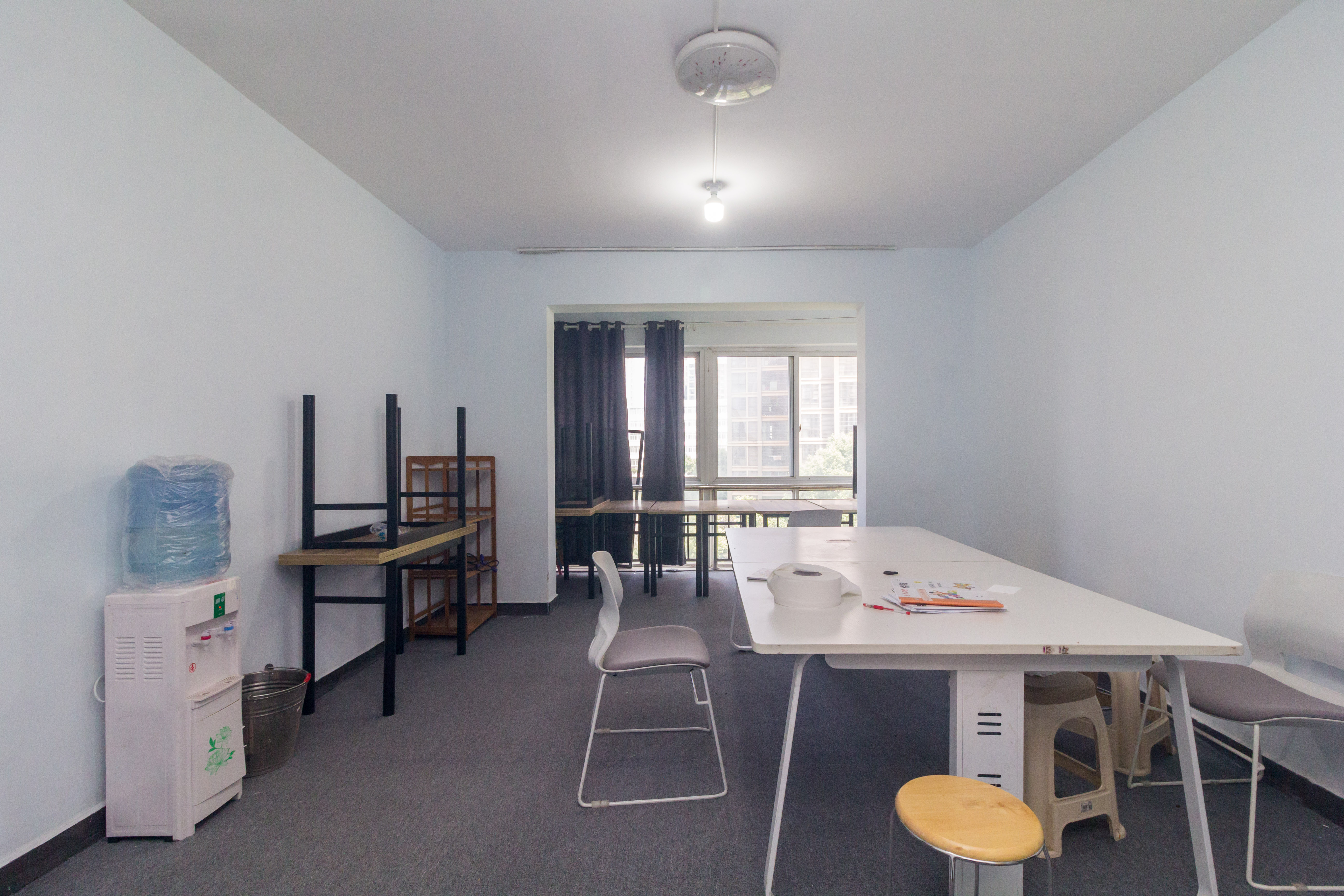 爵士湘 4室2厅2卫 90.00万 爵士湘 4室2厅2卫 90.00万客厅