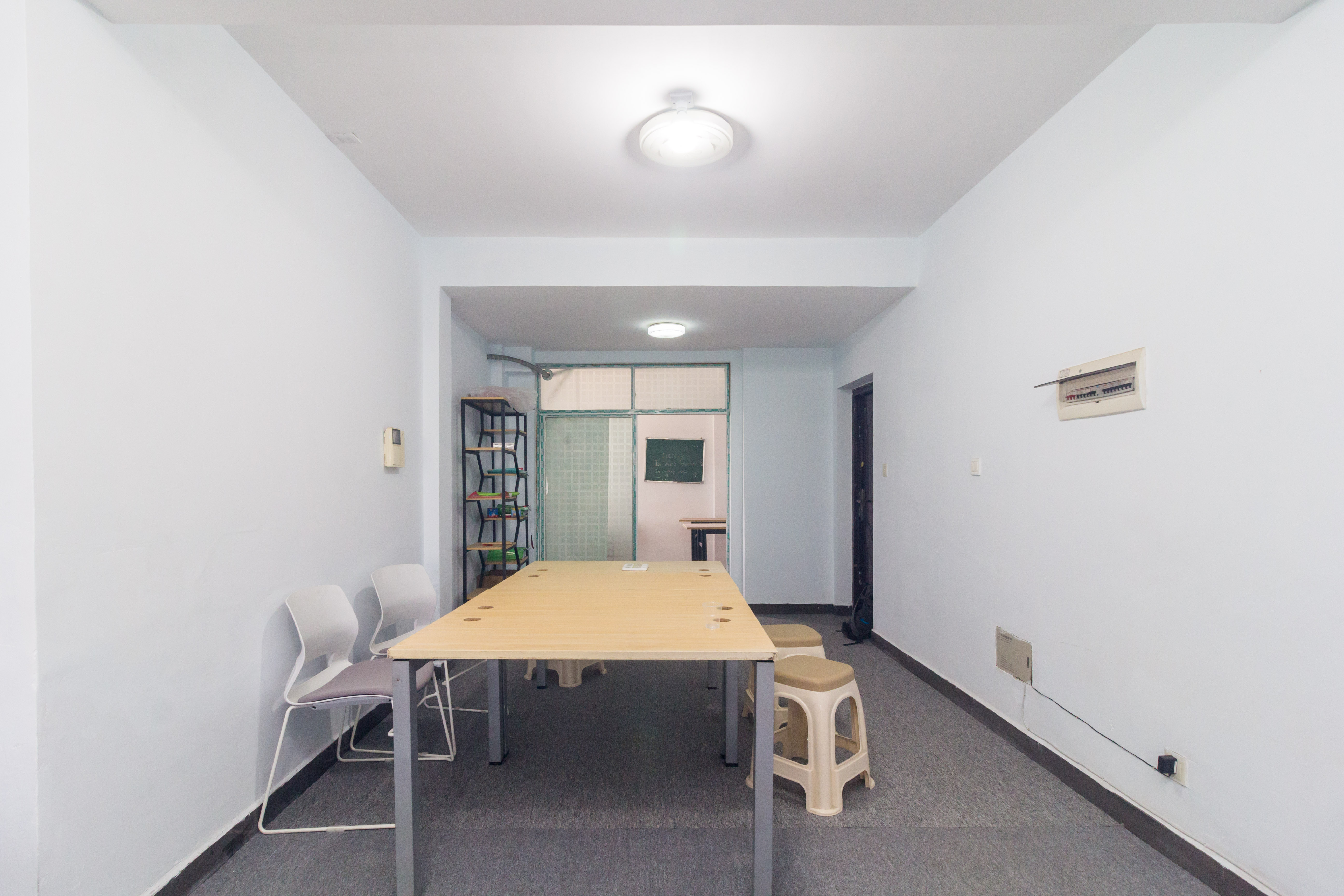 爵士湘 4室2厅2卫 90.00万 爵士湘 4室2厅2卫 90.00万客厅