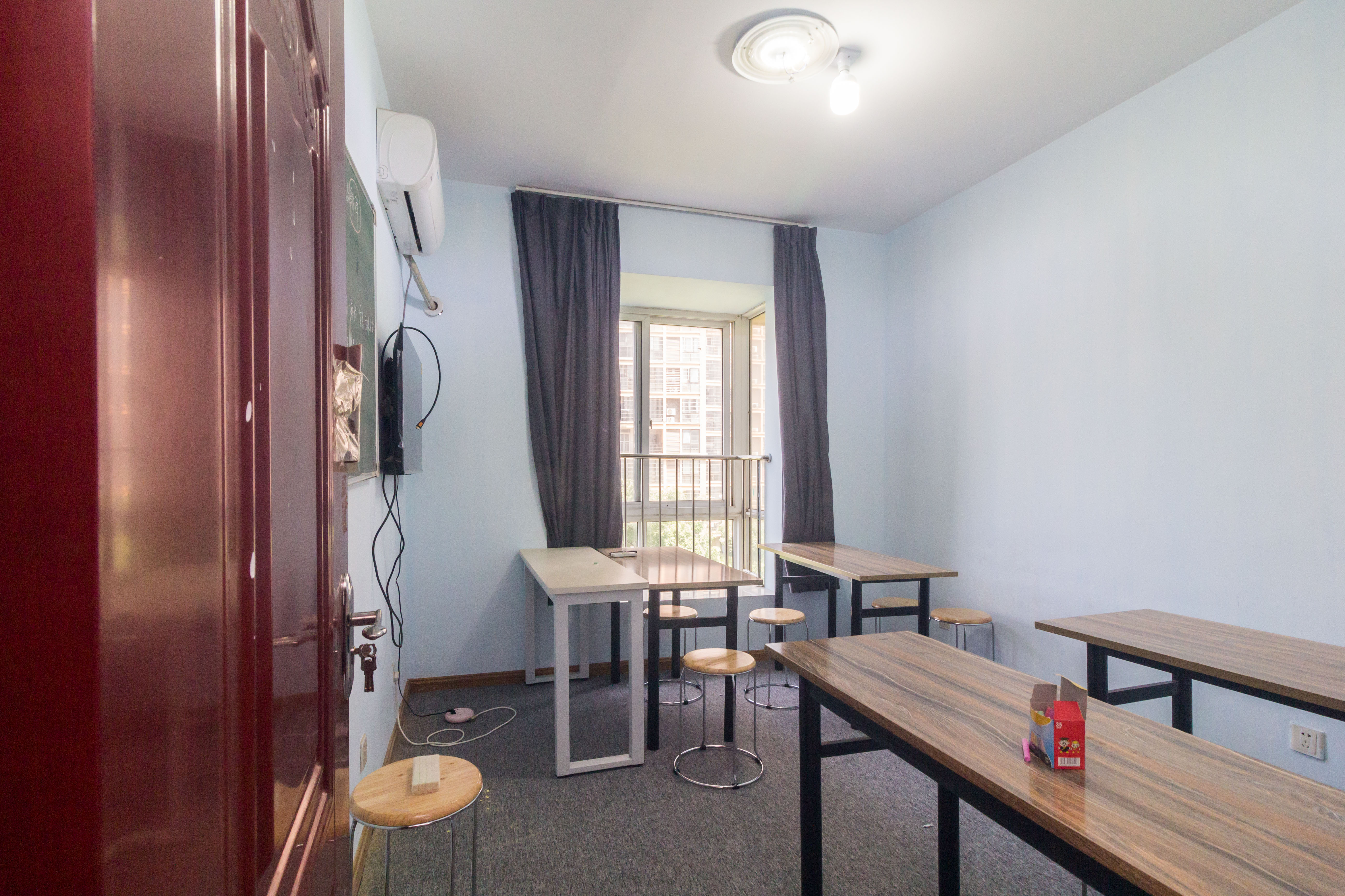 爵士湘 4室2厅2卫 90.00万 爵士湘 4室2厅2卫 90.00万卧室