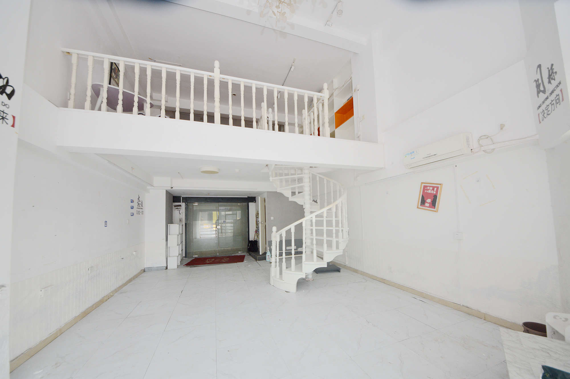 城市快线（新建大厦）  3室1厅1卫   65.00万客厅