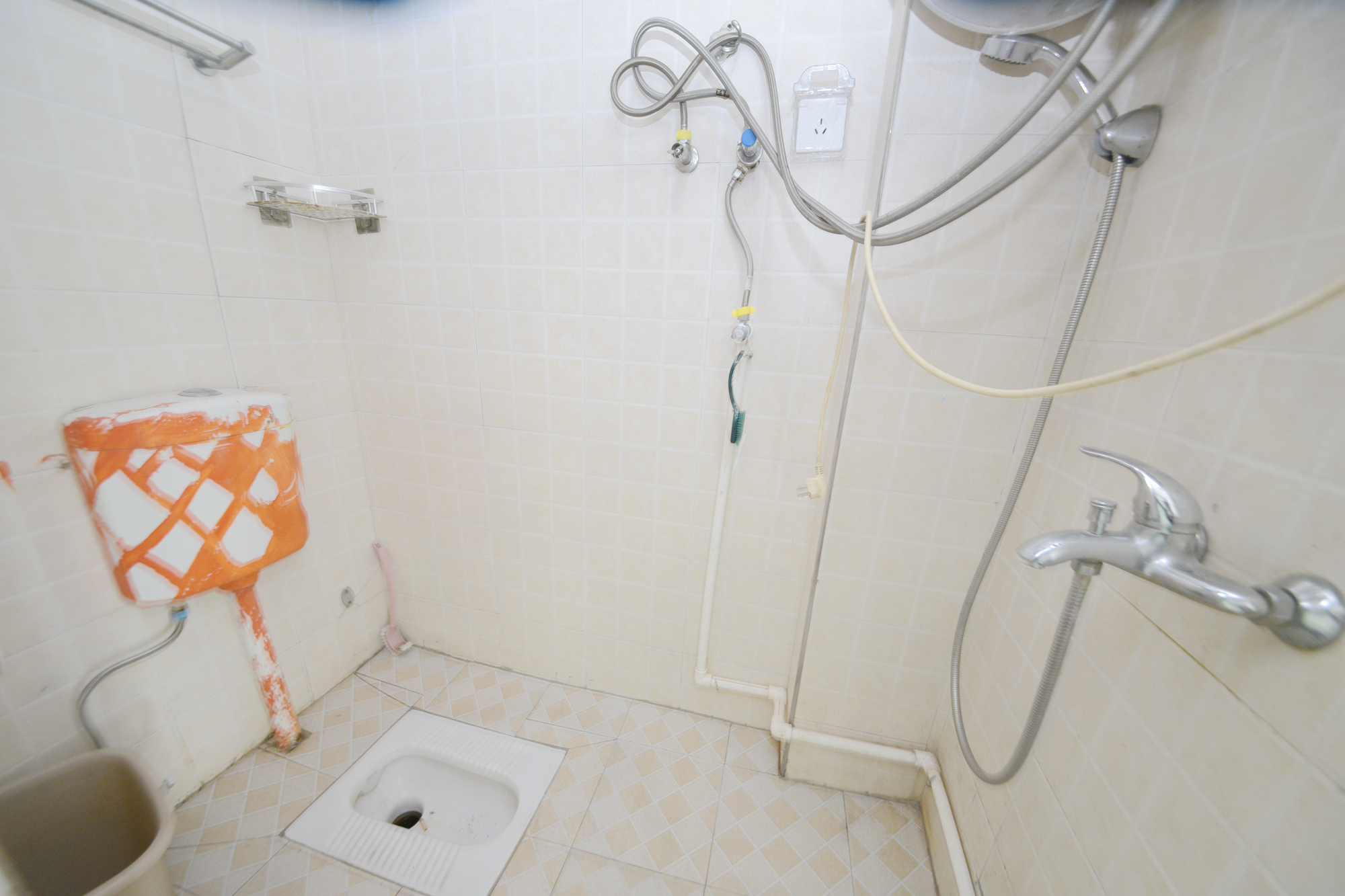 城市快线（新建大厦）  3室1厅1卫   65.00万卫生间