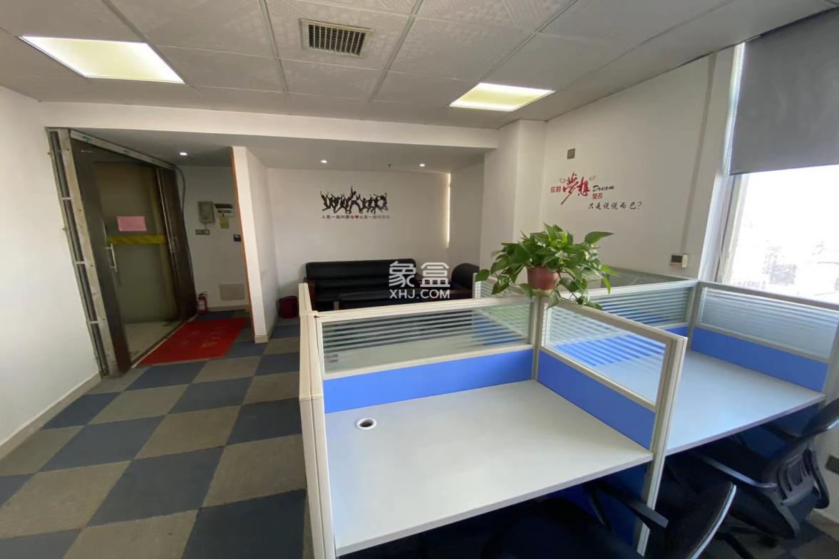 崇业商业广场 1室1厅1卫 1900.00元/月 崇业商业广场 1室1厅1卫 1900.00元/月室内图