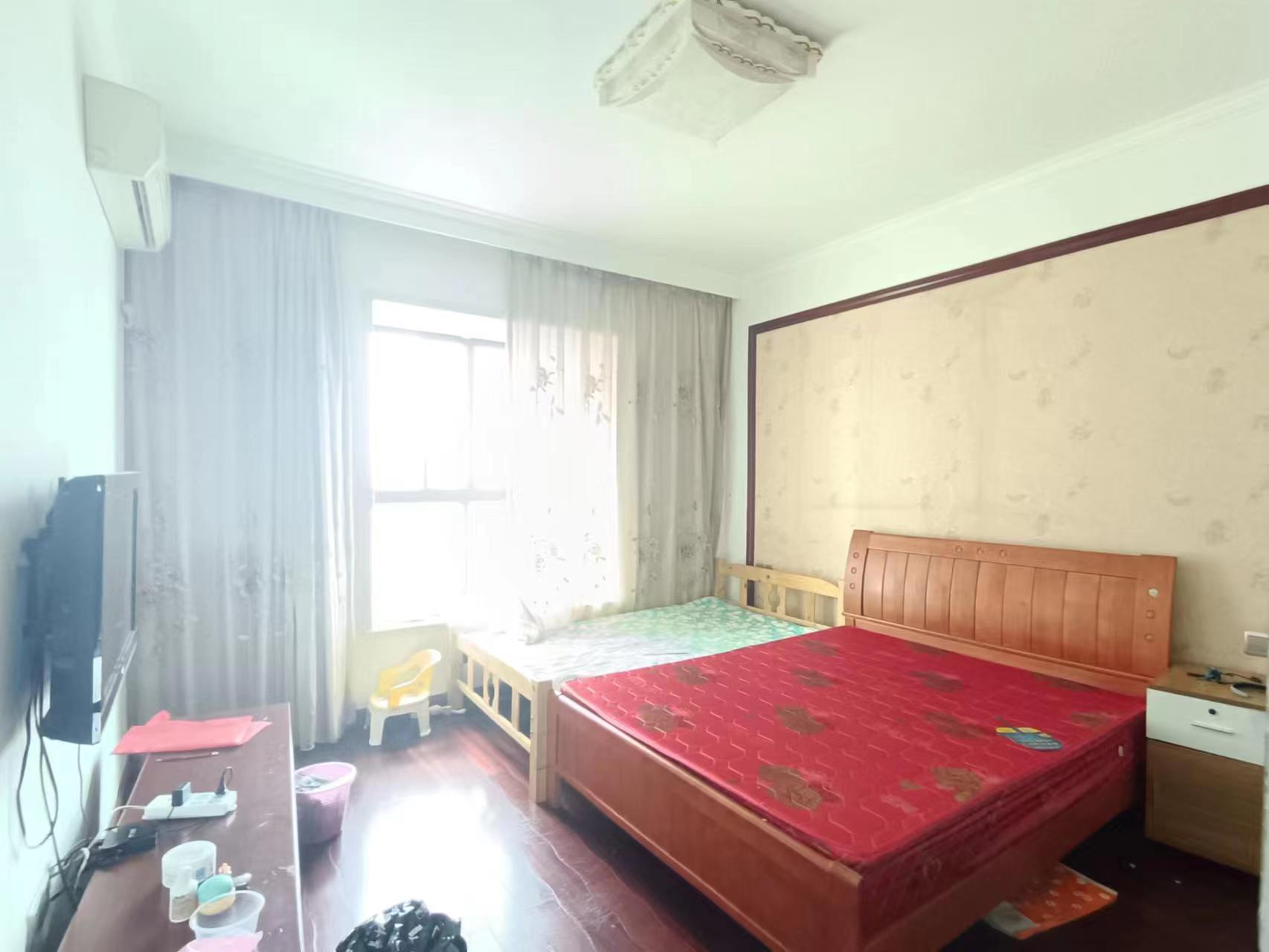 汇景花园  5室2厅2卫   4000.00元/月室内图
