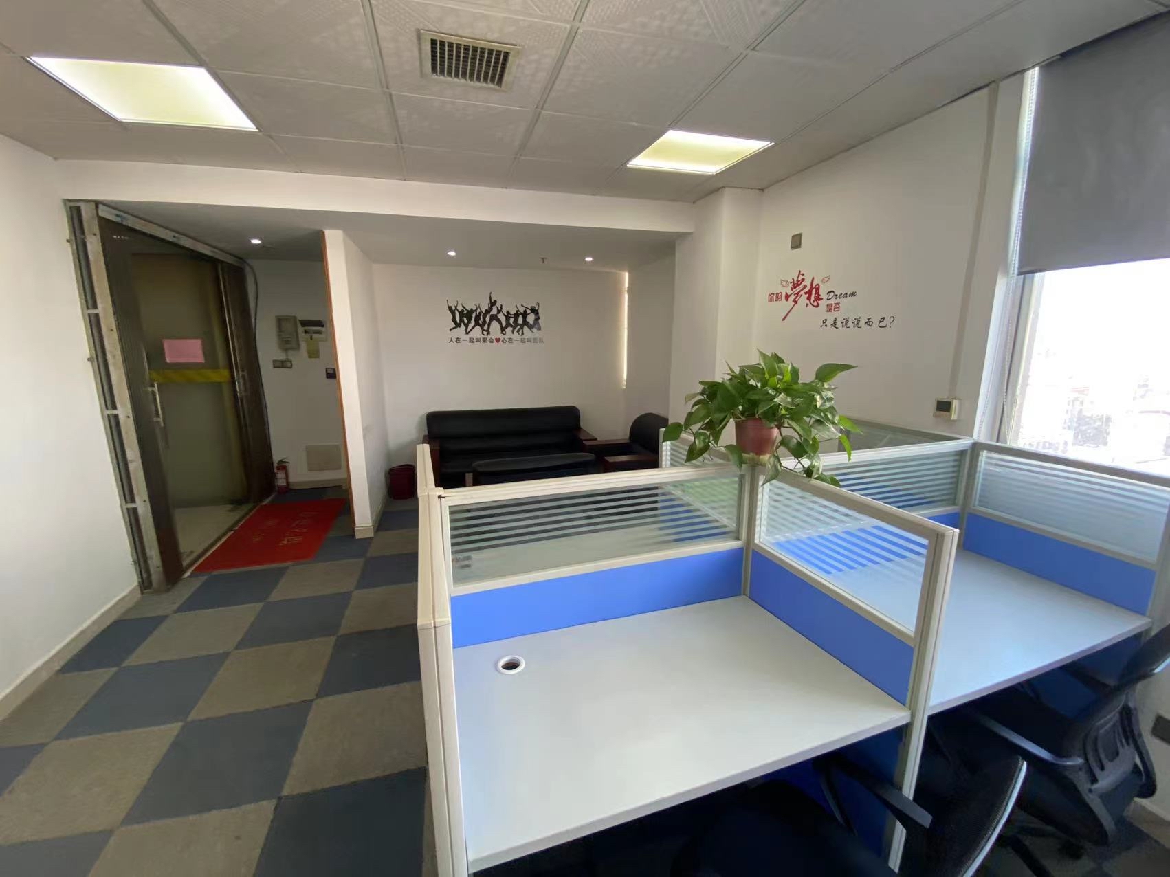 崇业商业广场 1室1厅1卫 1900.00元/月 崇业商业广场 1室1厅1卫 1900.00元/月室内图