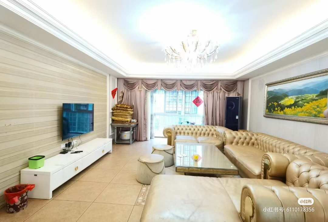 新公安局民警住宅小区  3室2厅1卫    90.0万 新公安局民警住宅小区  3室2厅1卫    90.0万客厅