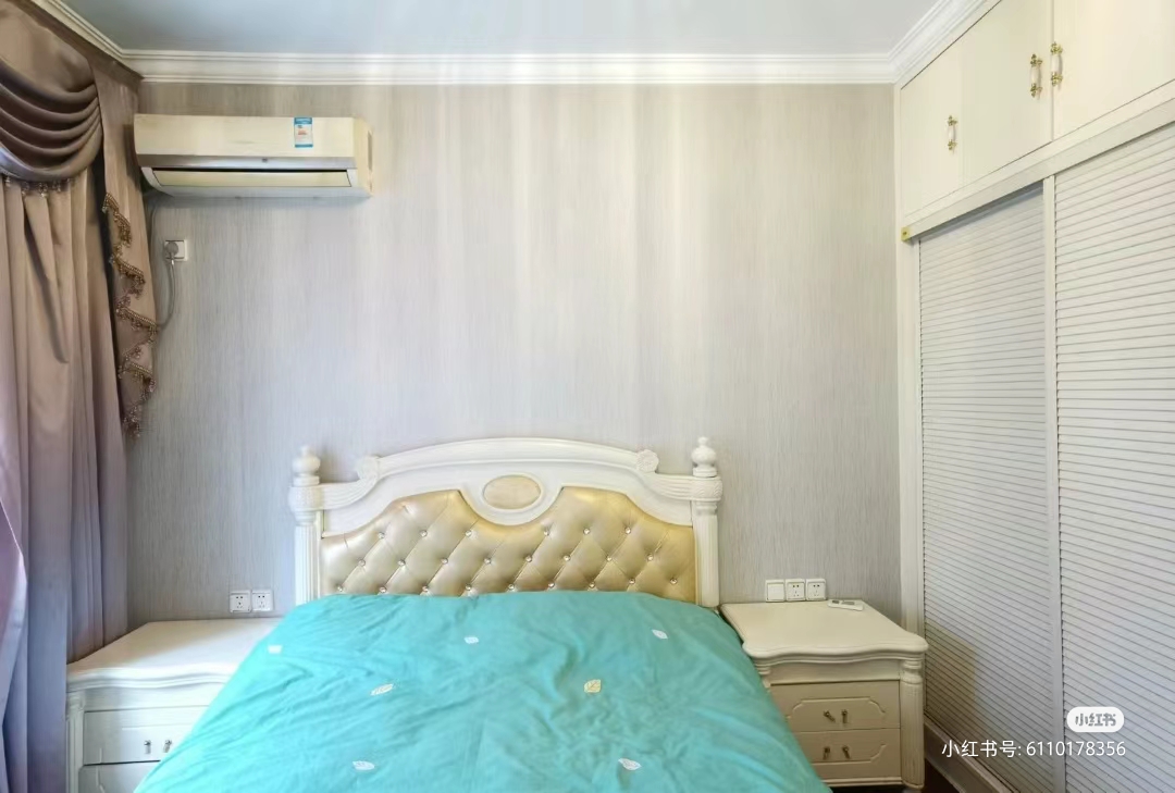 新公安局民警住宅小区  3室2厅1卫    90.0万客厅