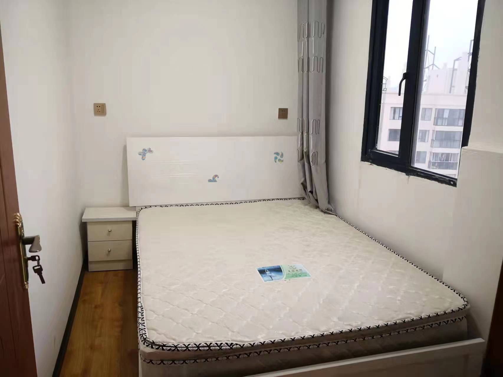美的林城时代  4室2厅2卫   3600.00元/月室内图1