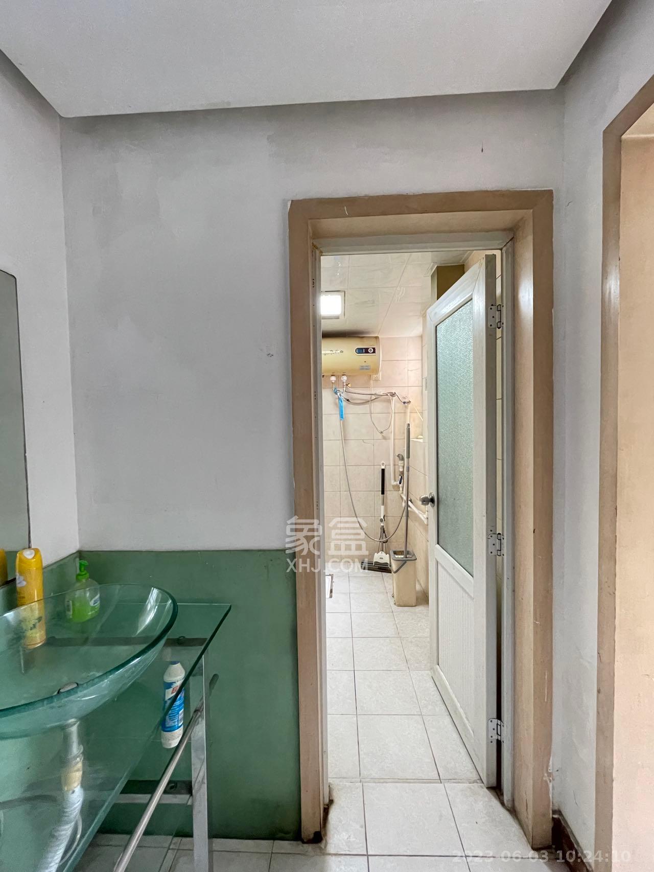 湘樟园小区（湘樟家园）  5室2厅2卫   2500.00元/月室内图