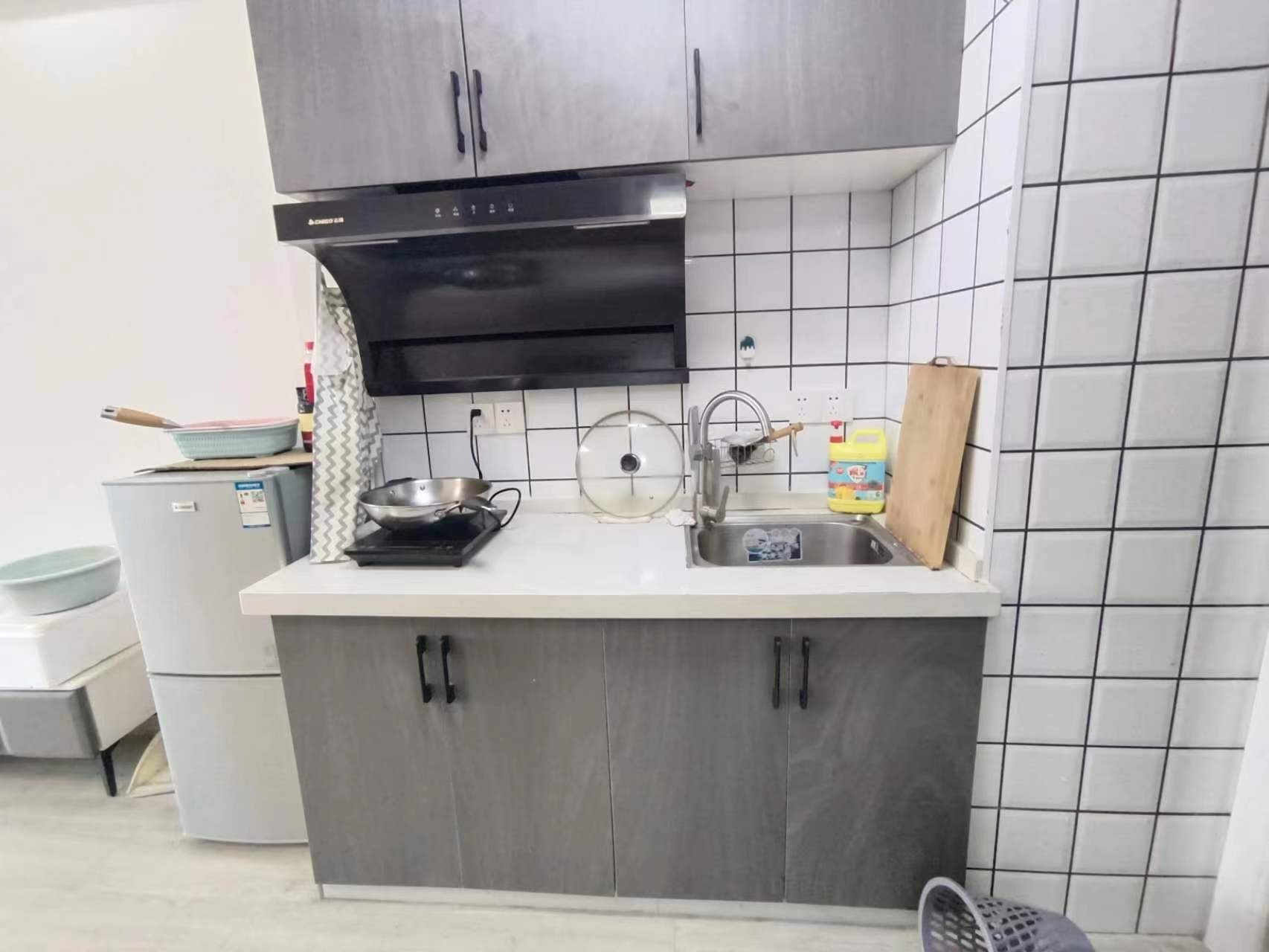 江岸公馆  1室1厅1卫   1800.00元/月室内图