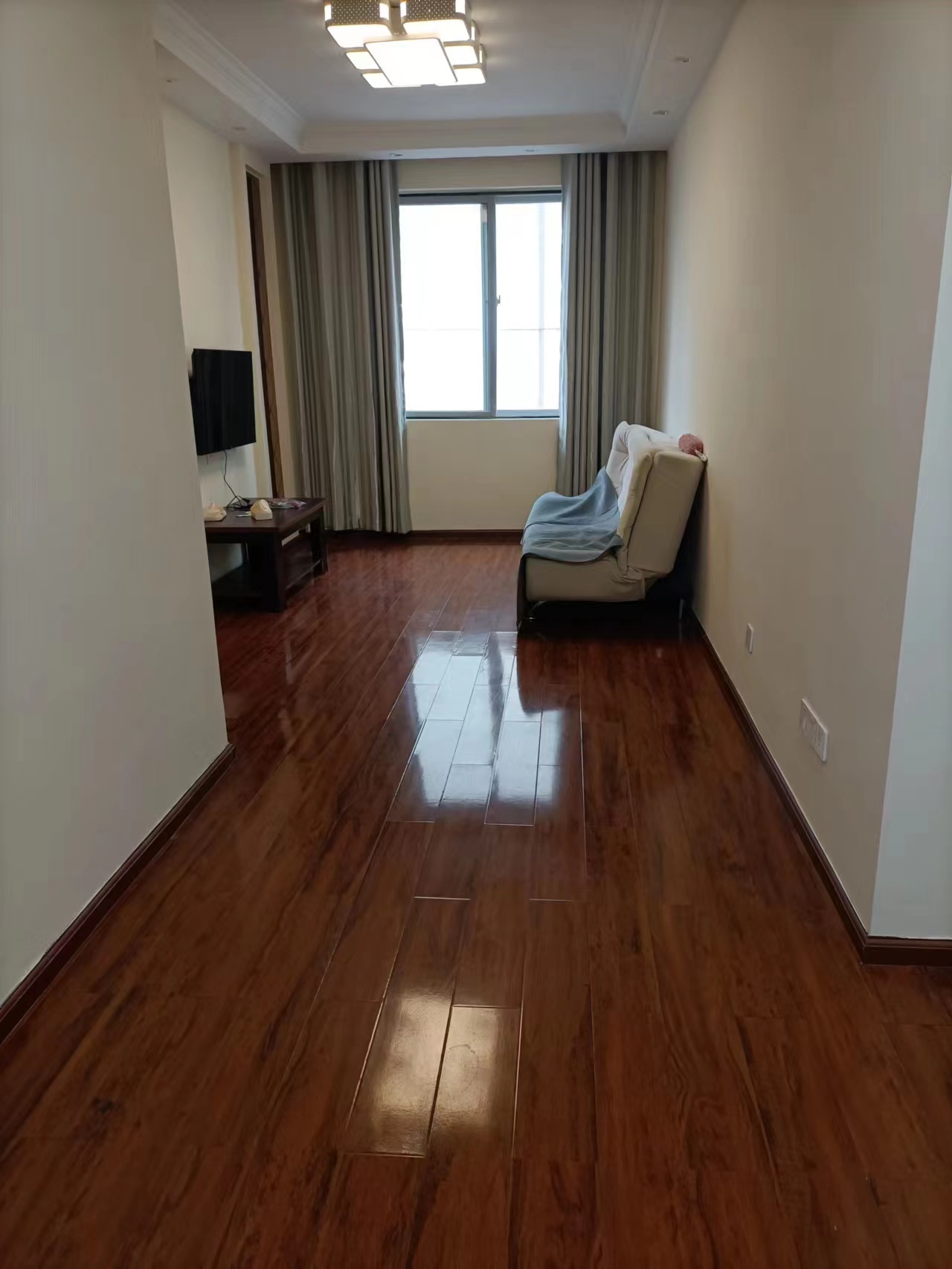 美的林城时代  2室1厅1卫   2500.00元/月室内图