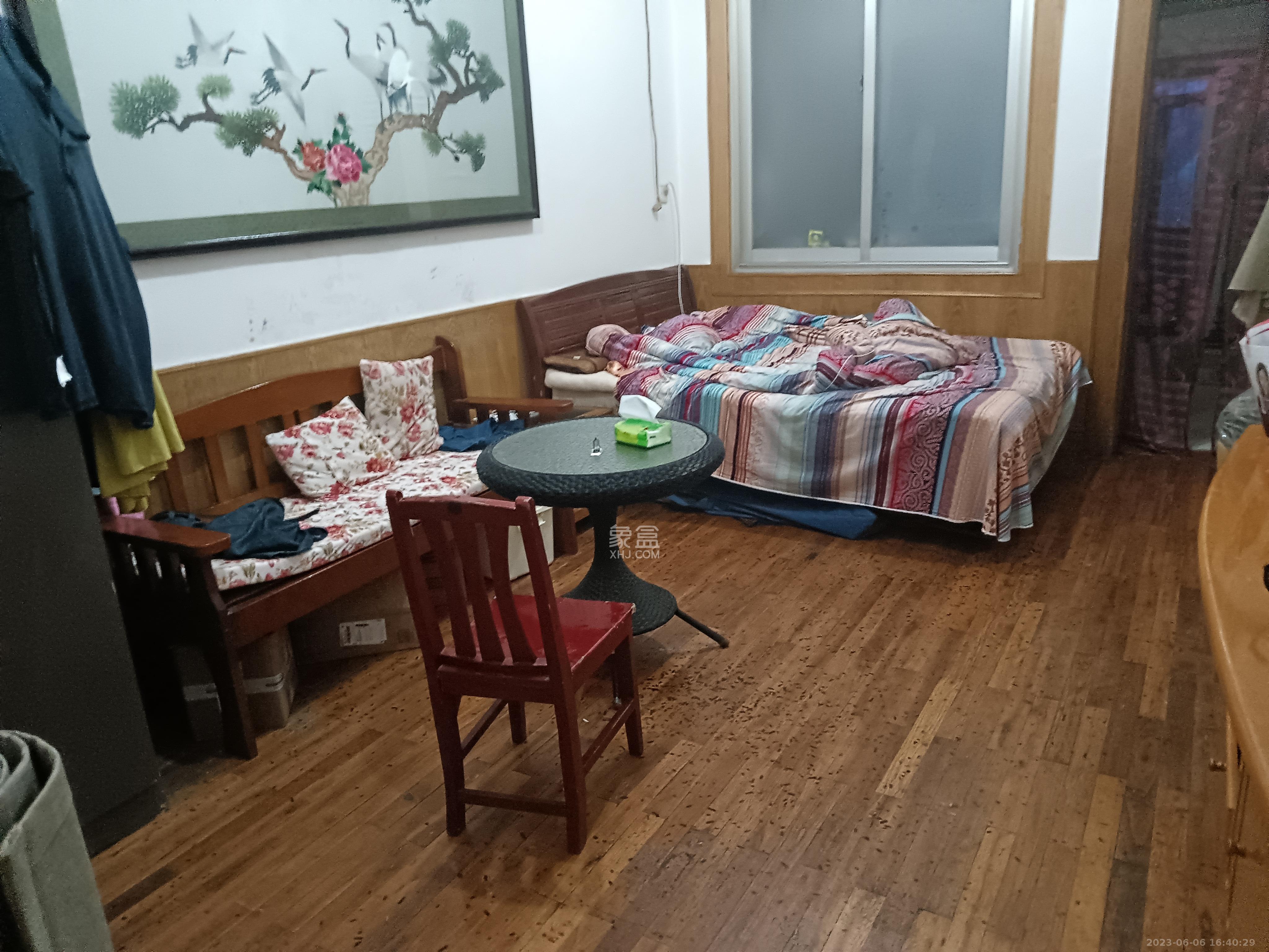 湘农桥社区  3室1厅1卫   1700.00元/月室内图
