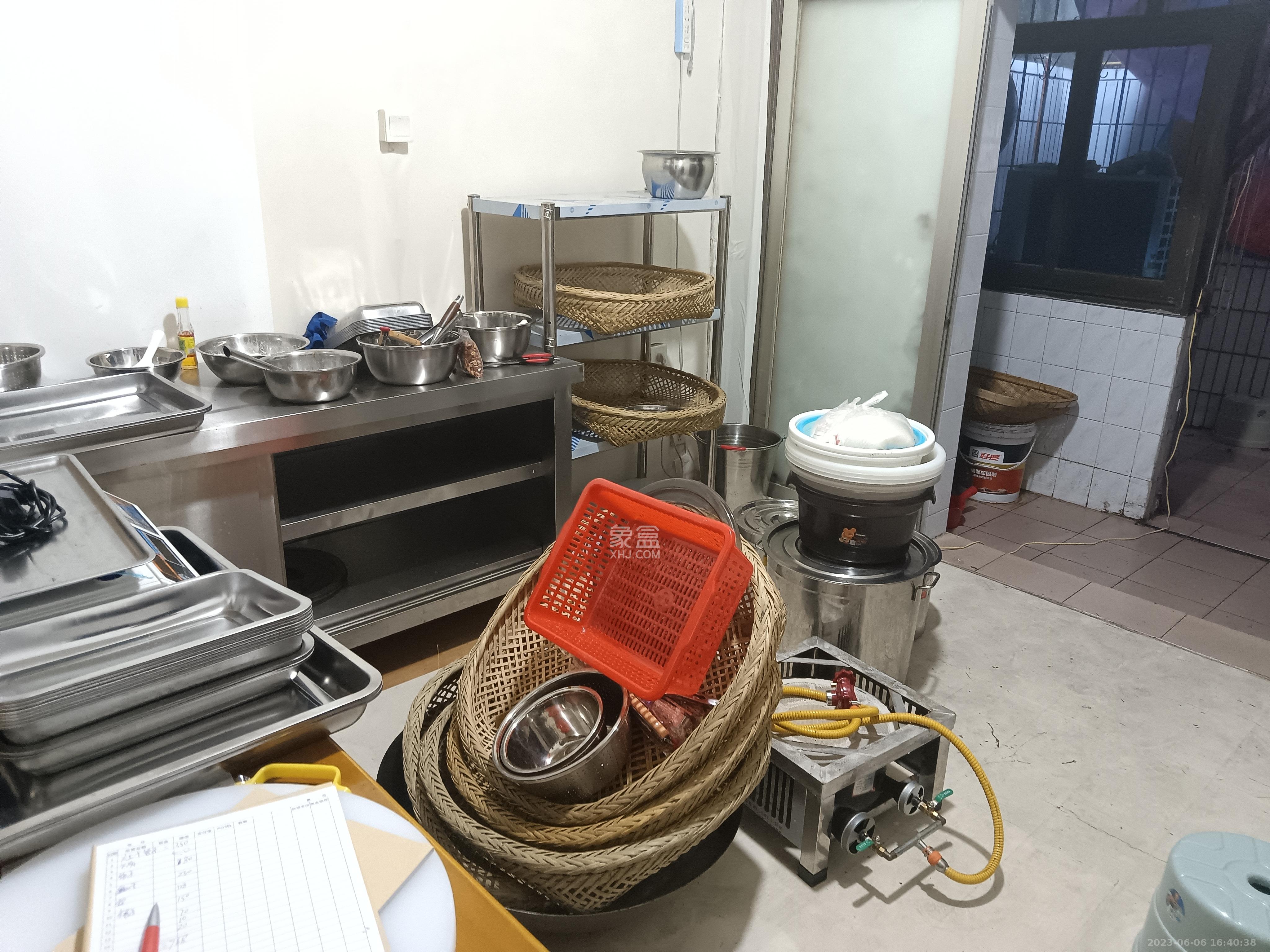 湘农桥社区  3室1厅1卫   1700.00元/月室内图
