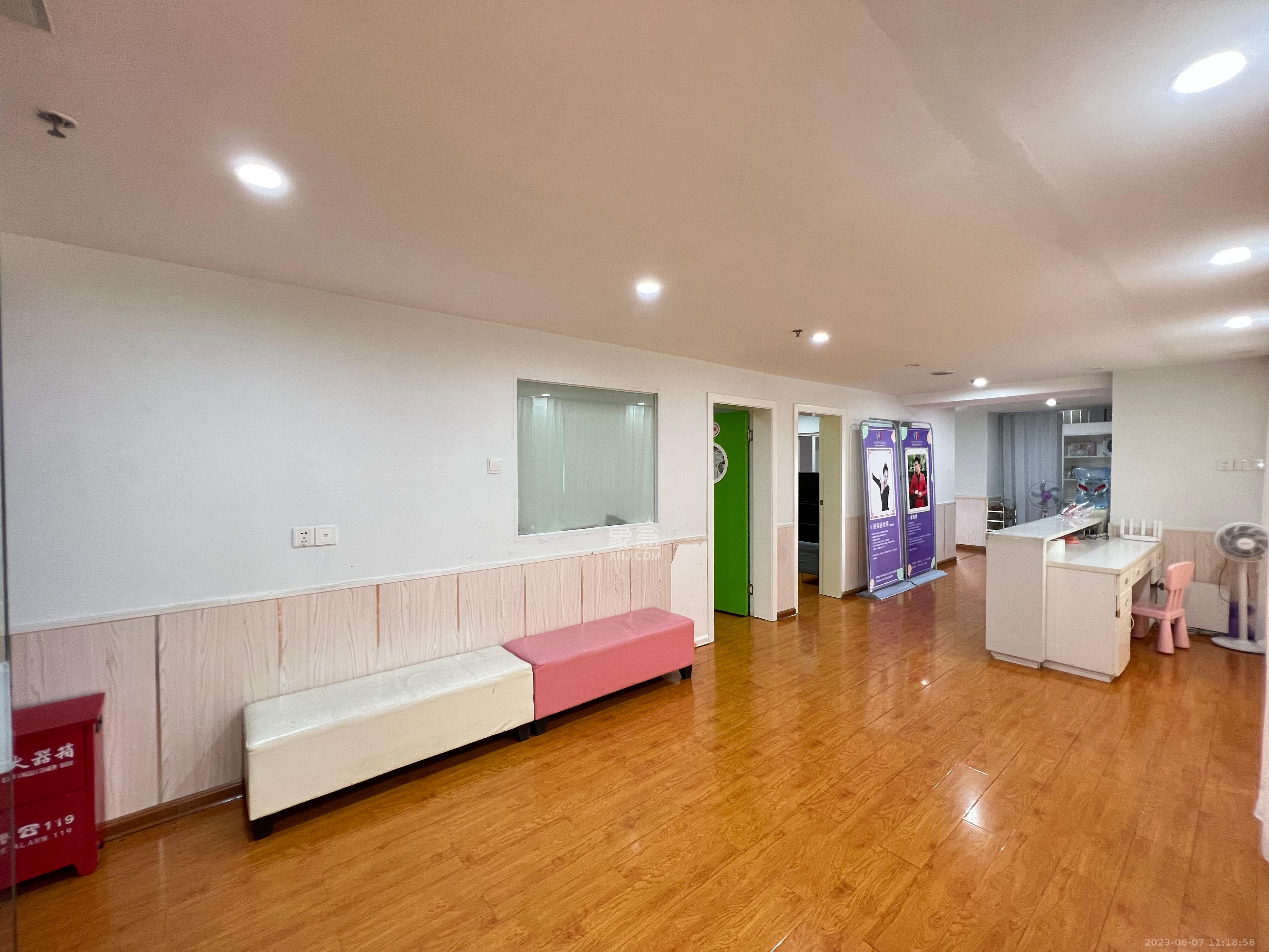 中建芙蓉嘉苑  3室2厅1卫   1200.00元/月室内图1