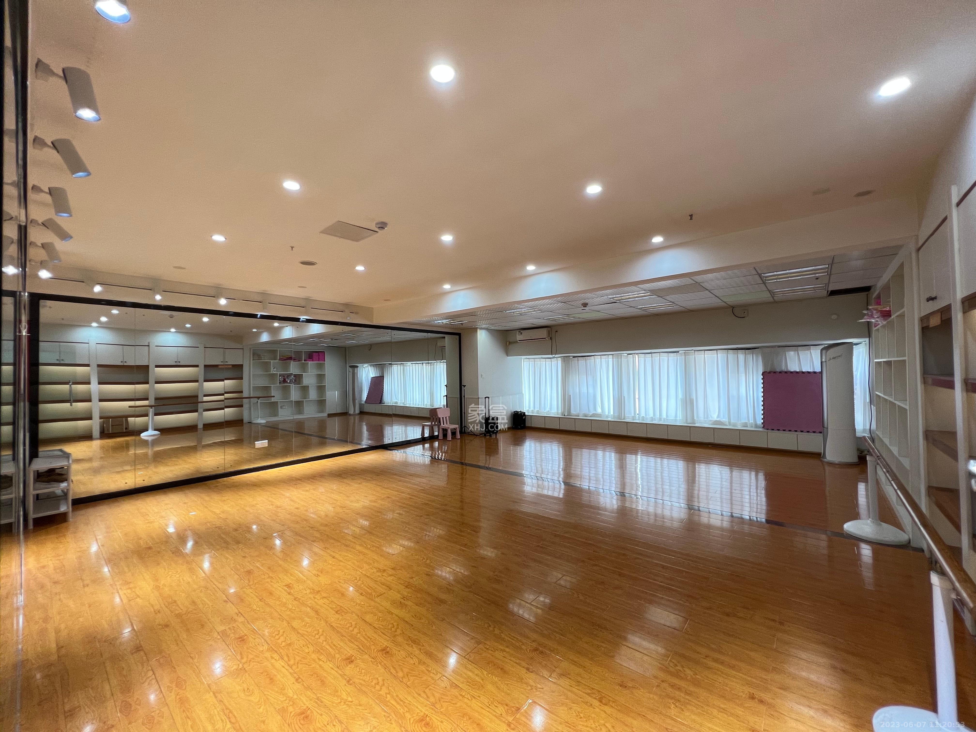 中建芙蓉嘉苑  1室1厅1卫   2200.00元/月室内图
