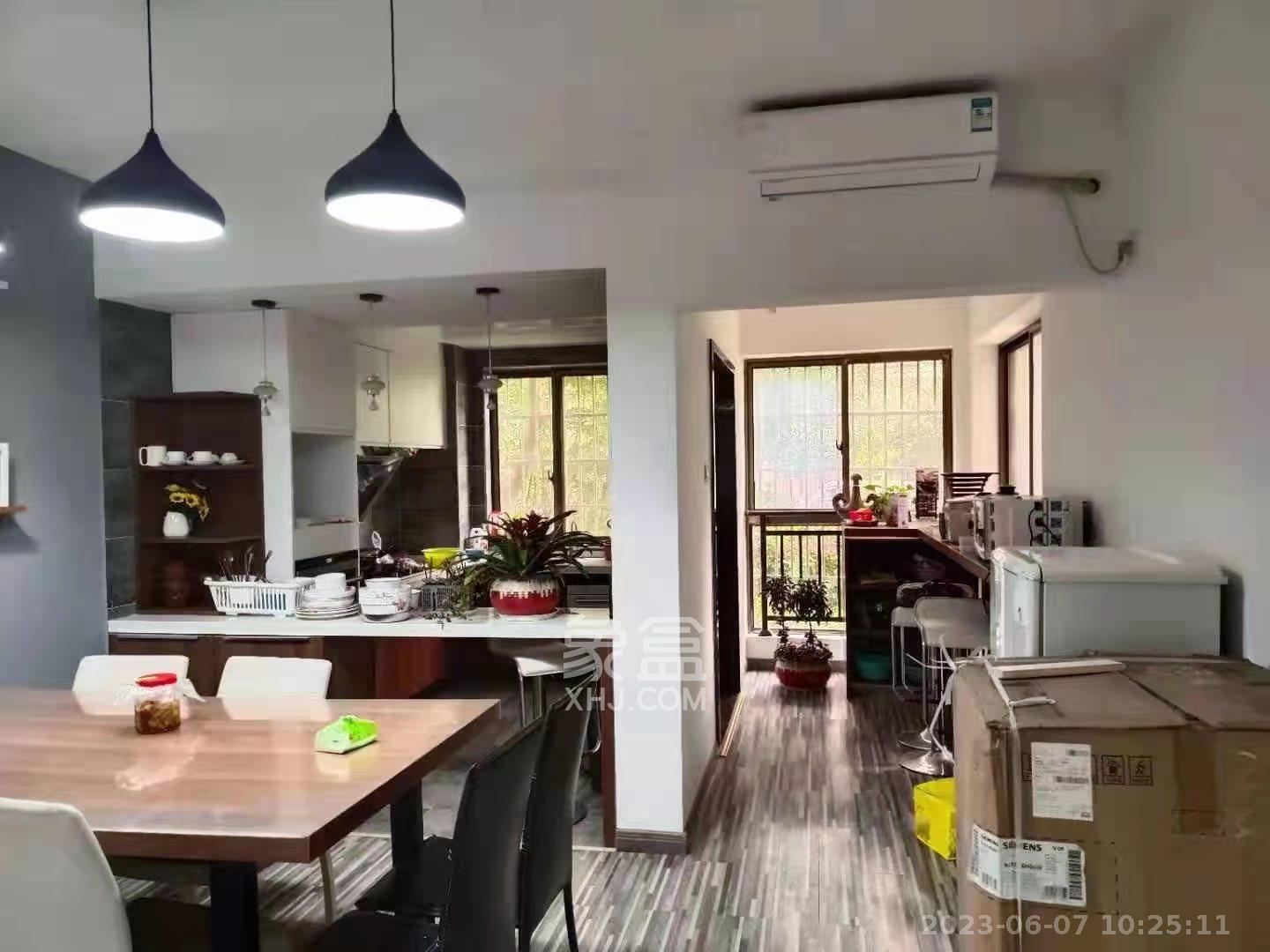 中天瑞景  5室2厅1卫   4200.00元/月室内图
