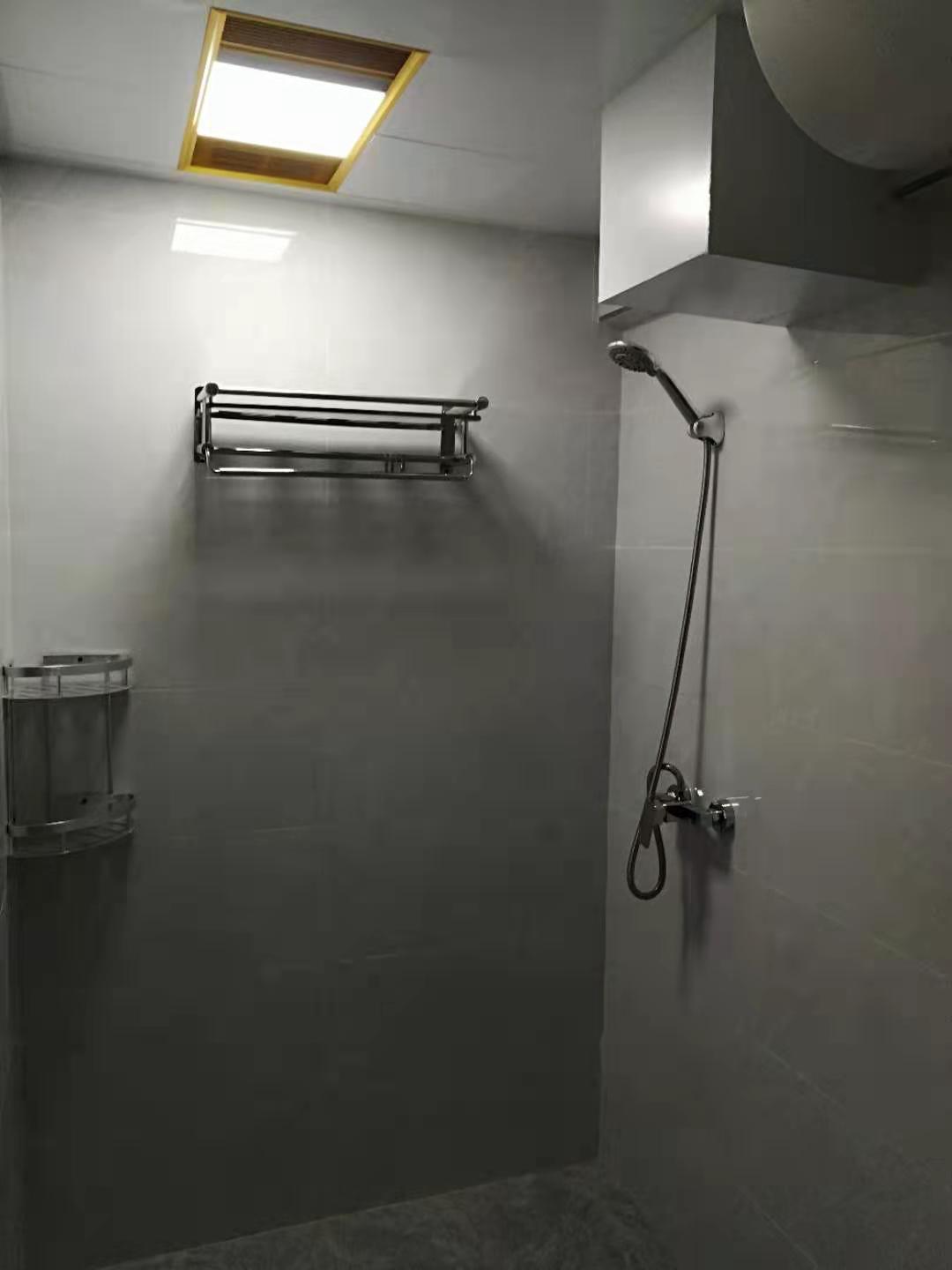 恒大滨河左岸  1室1厅1卫   1500.00元/月室内图