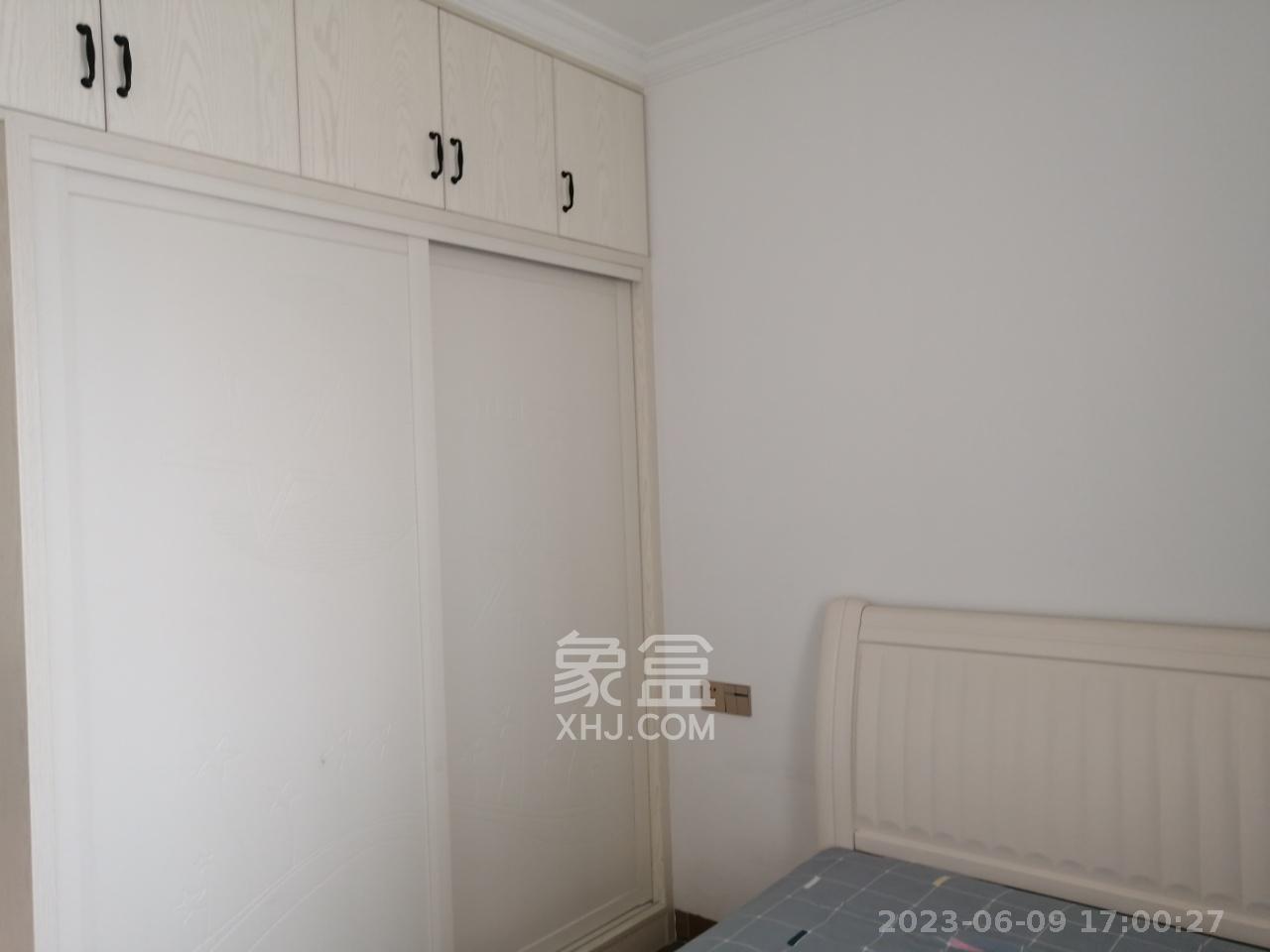 佛奥康桥水岸  4室2厅2卫   2400.00元/月室内图