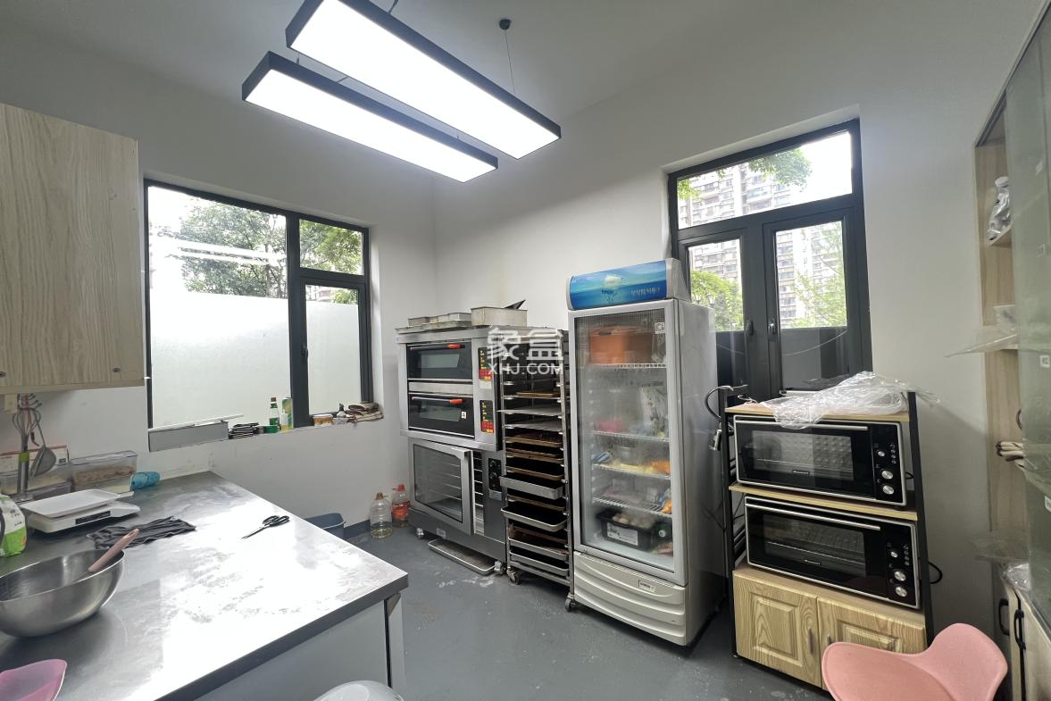 恒大华府 4室2厅1卫 85.0万 恒大华府 4室2厅1卫 85.0万室内图