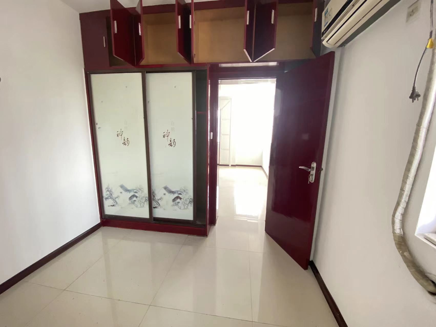 城南春天(金城大厦) 2室1厅1卫 33.8万 城南春天(金城大厦) 2室1厅1卫 33.8万室内图