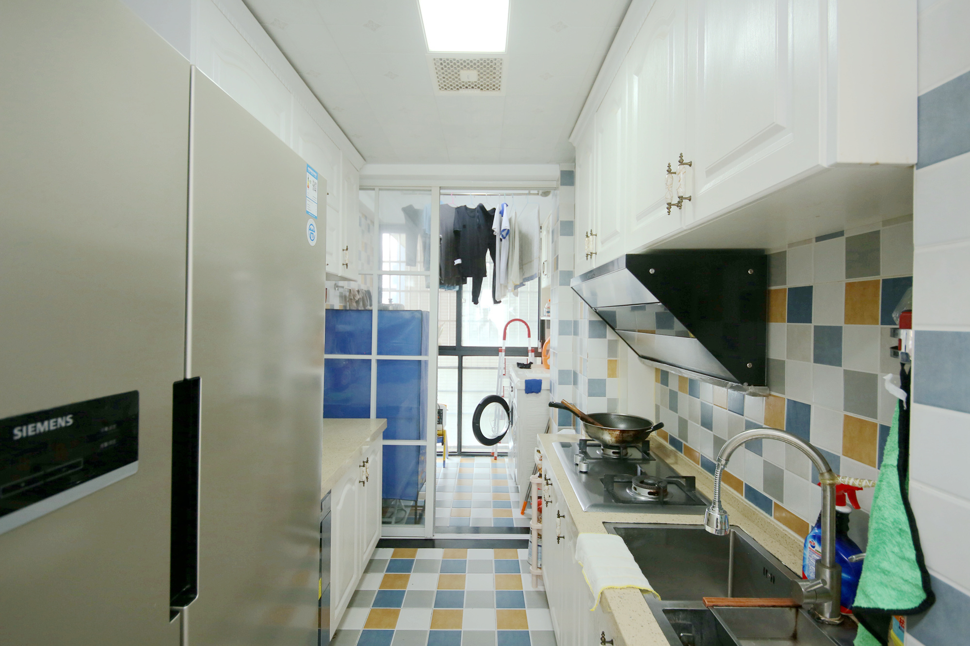 银港水晶城  4室2厅2卫    140.0万厨房