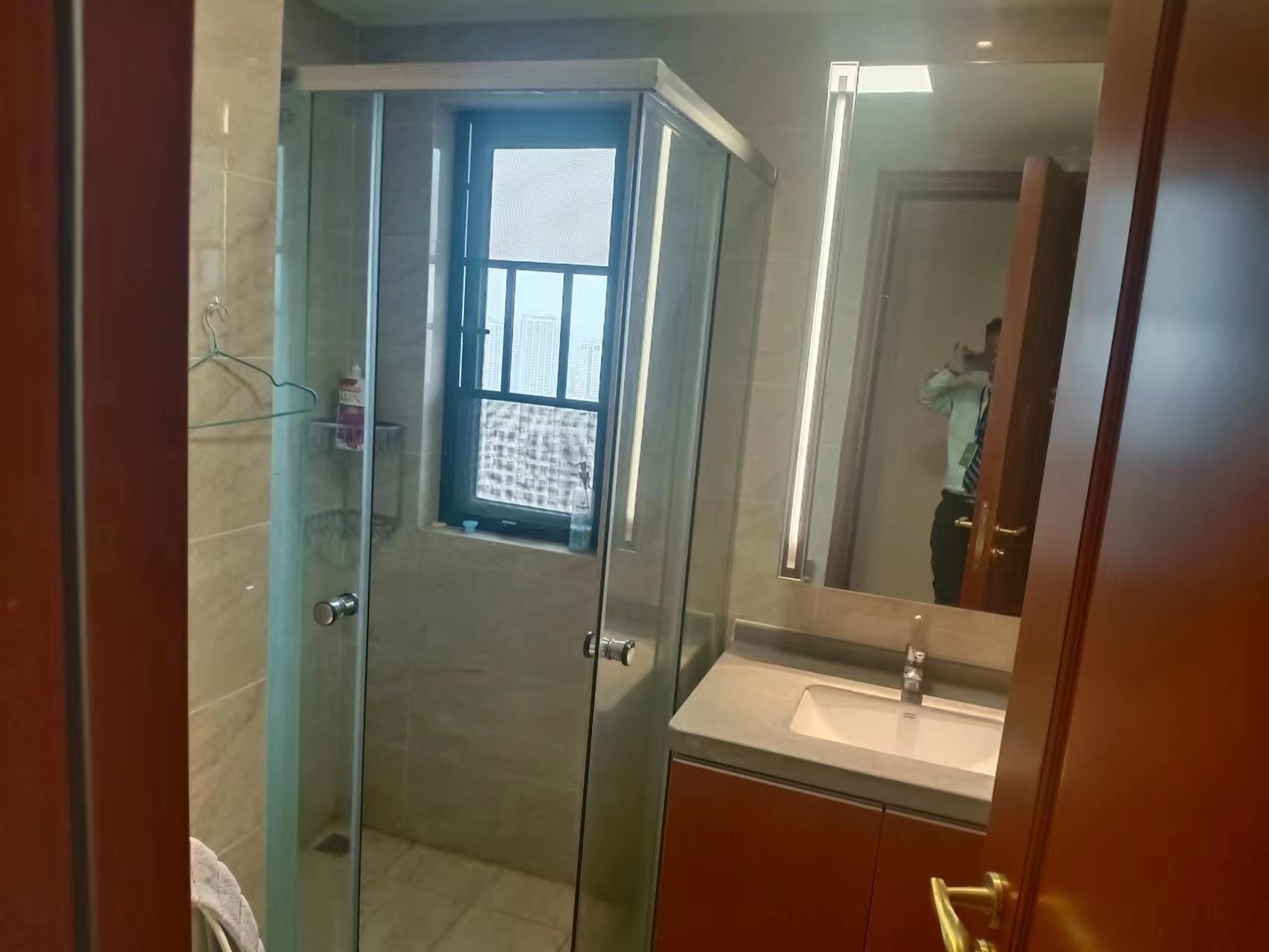 恒大华府 3室2厅2卫 108.0万 恒大华府 3室2厅2卫 108.0万室内图