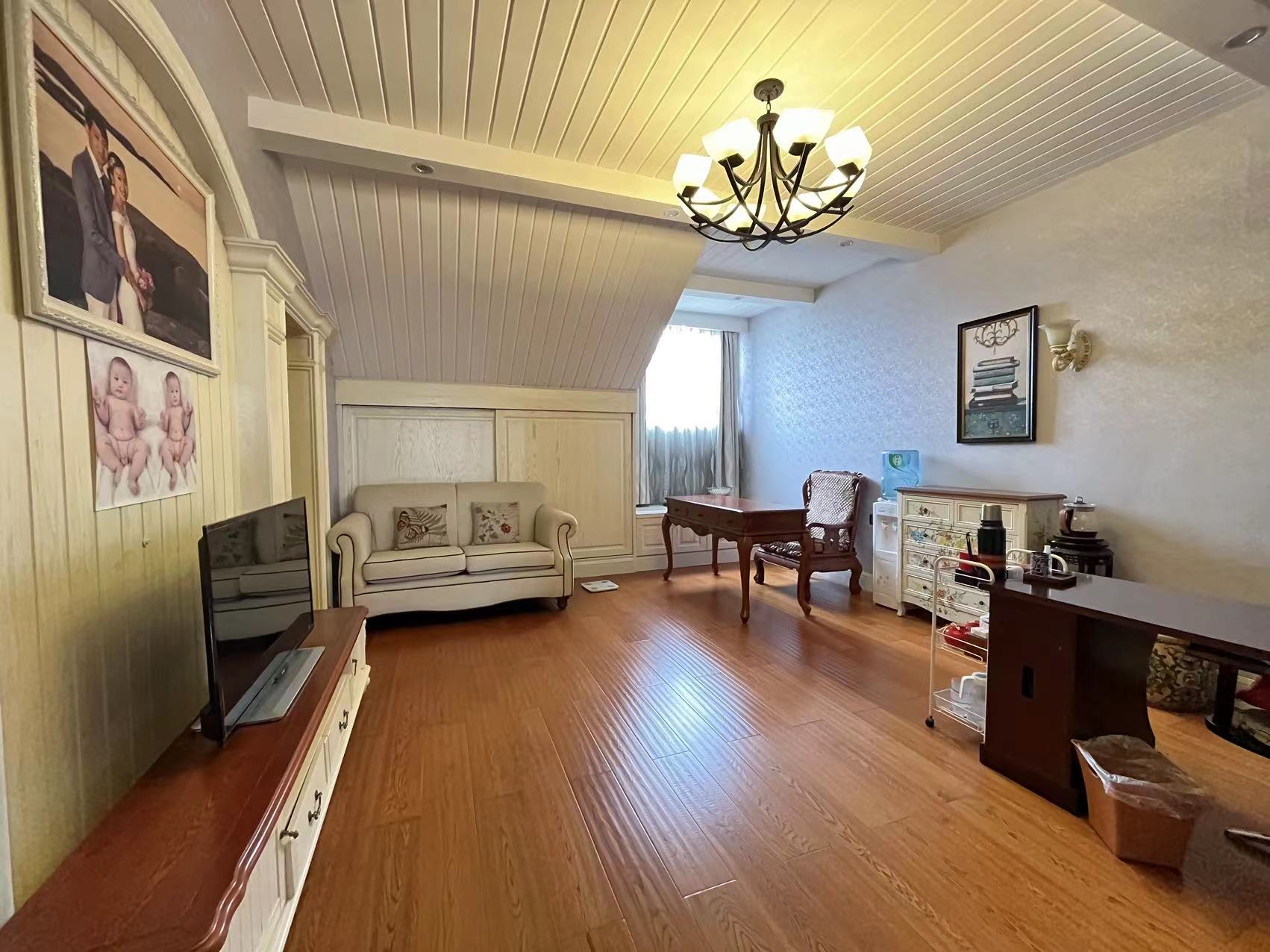 佳兆业金域天下一期 5室2厅3卫 193.0万 佳兆业金域天下一期 5室2厅3卫 193.0万室内图