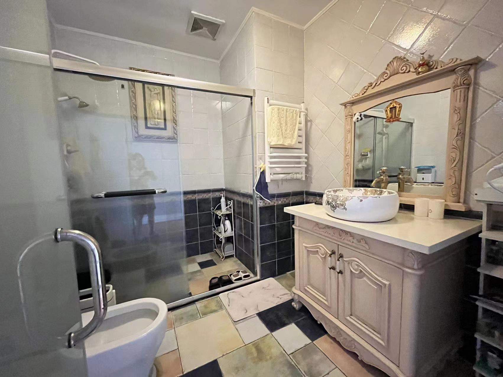 佳兆业金域天下一期 5室2厅3卫 193.0万 佳兆业金域天下一期 5室2厅3卫 193.0万室内图