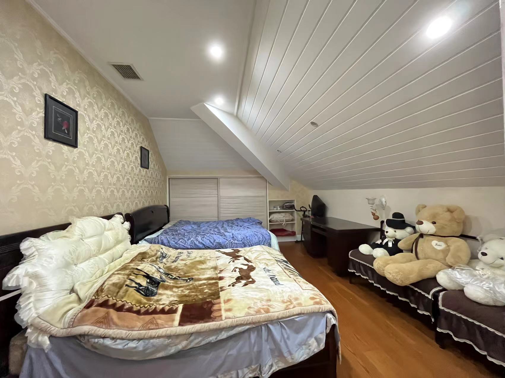 佳兆业金域天下一期 5室2厅3卫 193.0万 佳兆业金域天下一期 5室2厅3卫 193.0万室内图