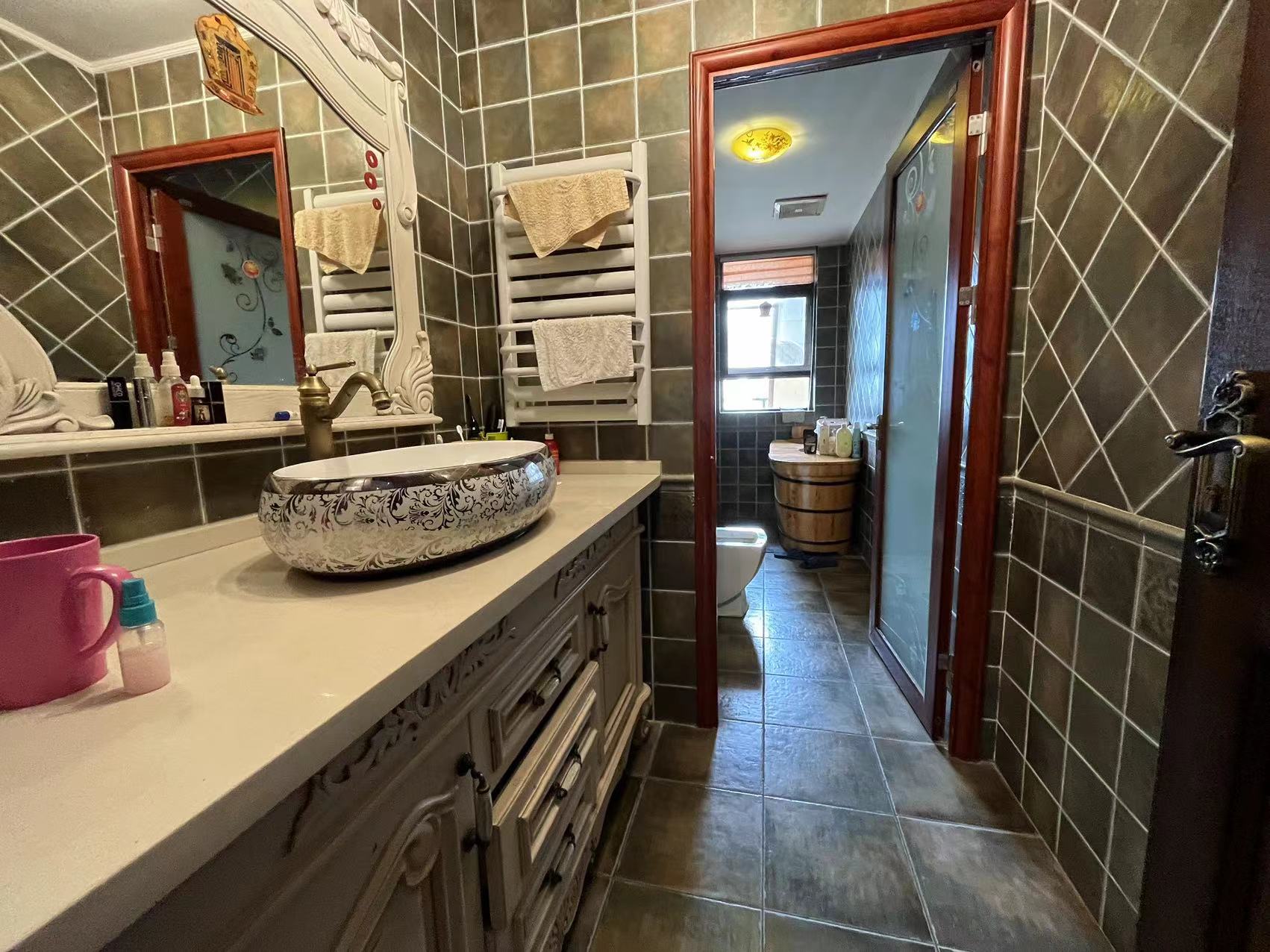 佳兆业金域天下一期 5室2厅3卫 193.0万 佳兆业金域天下一期 5室2厅3卫 193.0万室内图