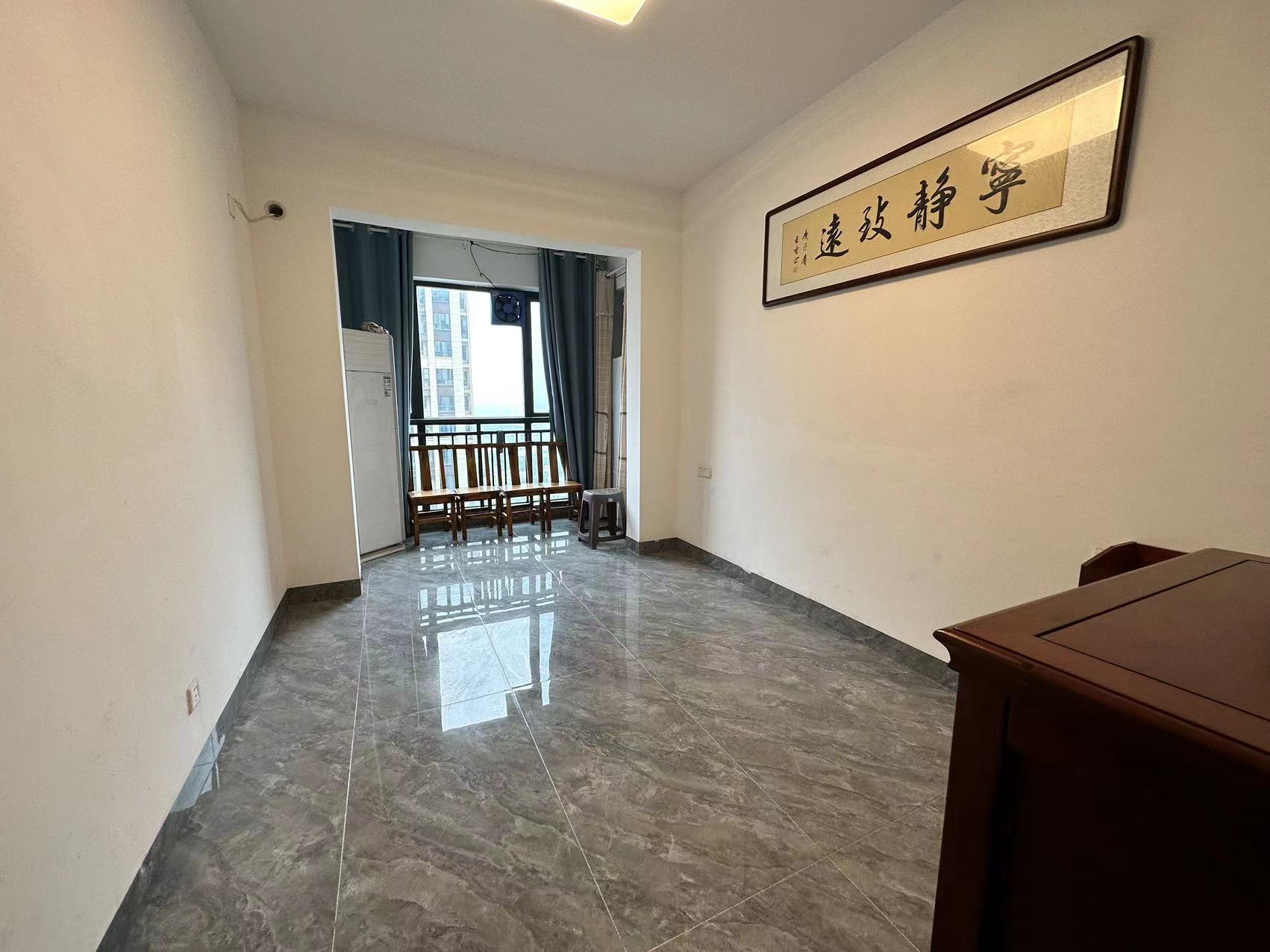 中泰财富湘江 4室2厅1卫 95.0万 中泰财富湘江 4室2厅1卫 95.0万室内图