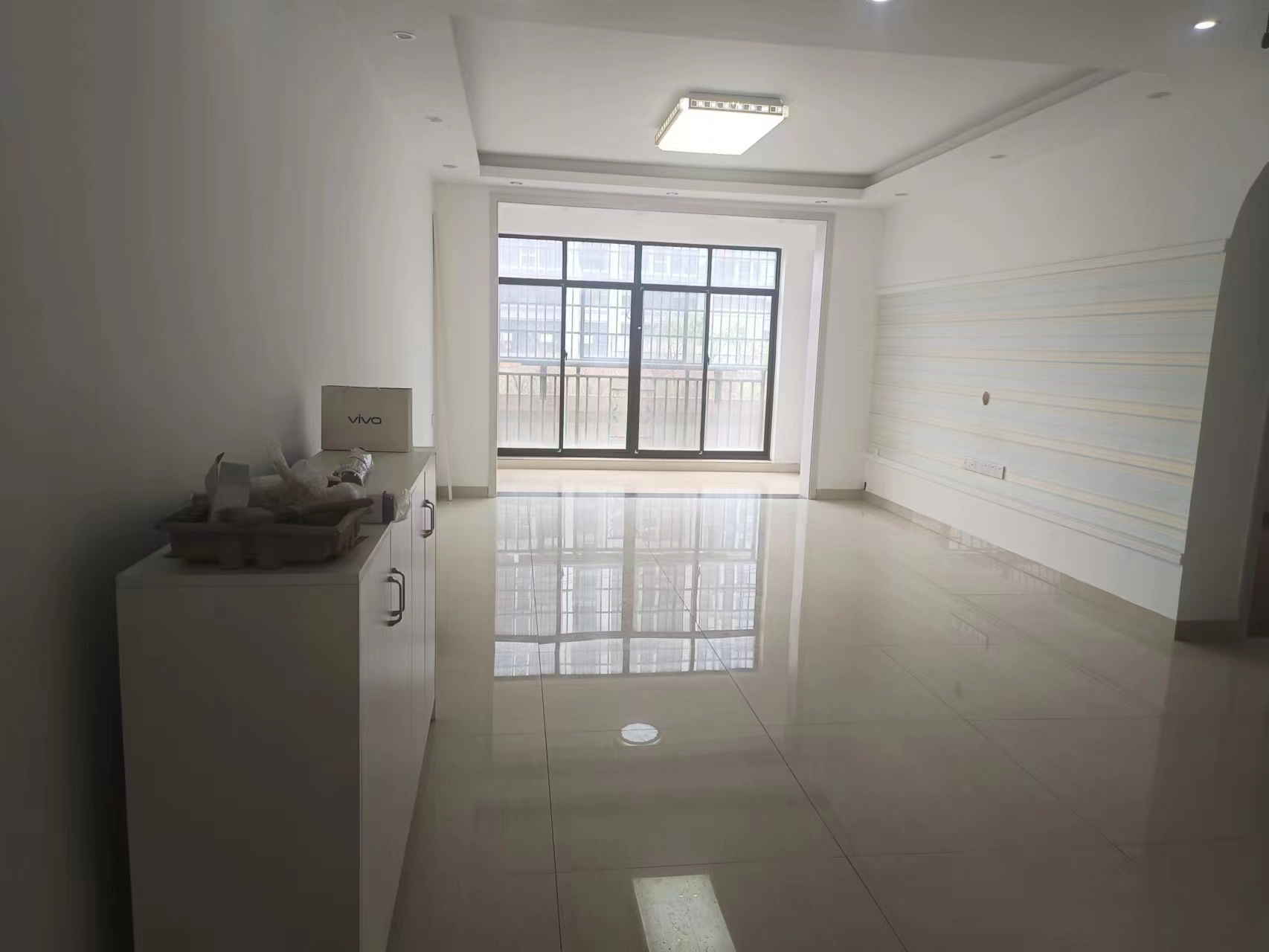 华雅花园  3室2厅1卫   52.80万 华雅花园  3室2厅1卫   52.80万客厅