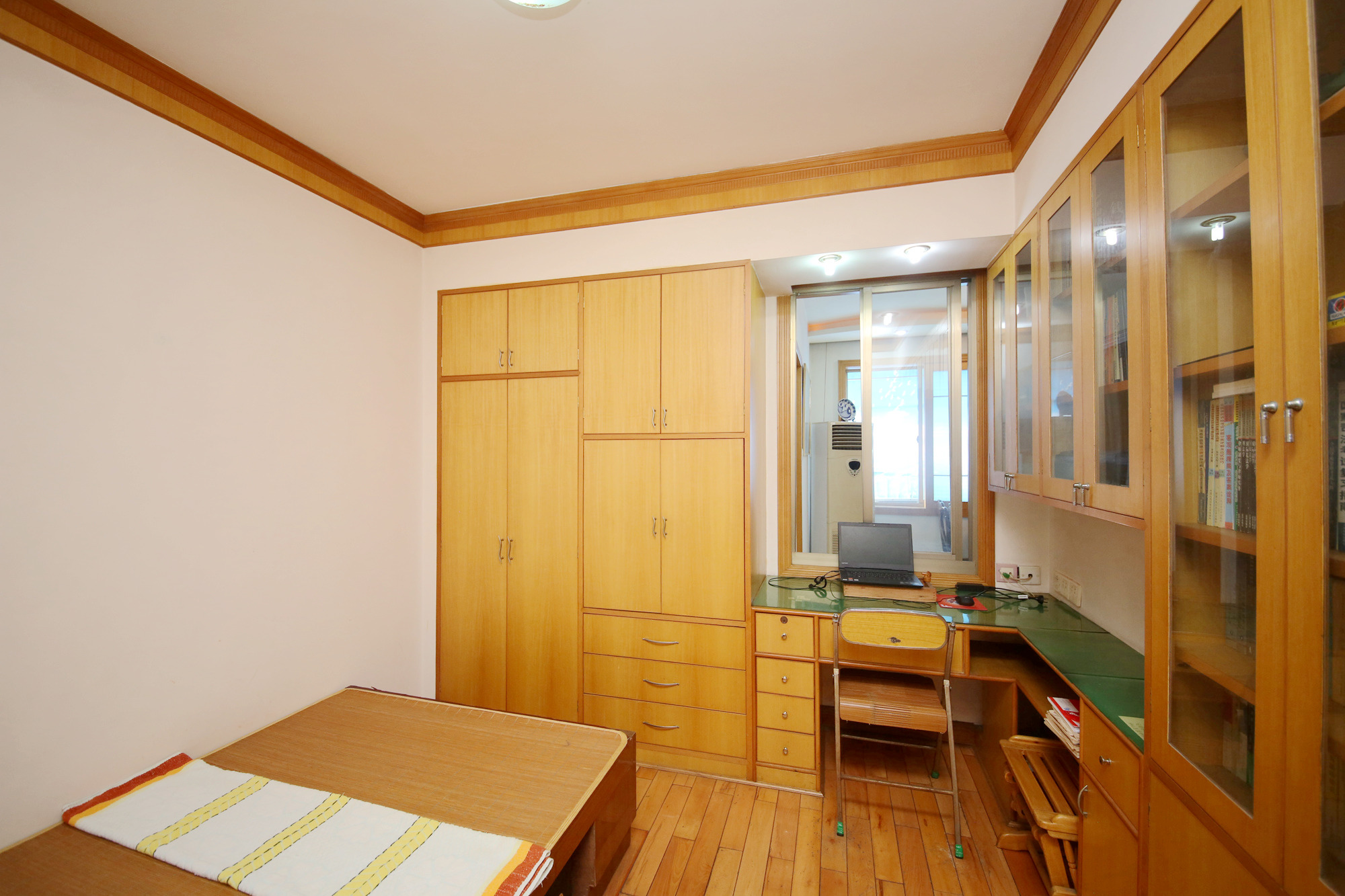 向韶村  3室2厅1卫    78.0万卧室