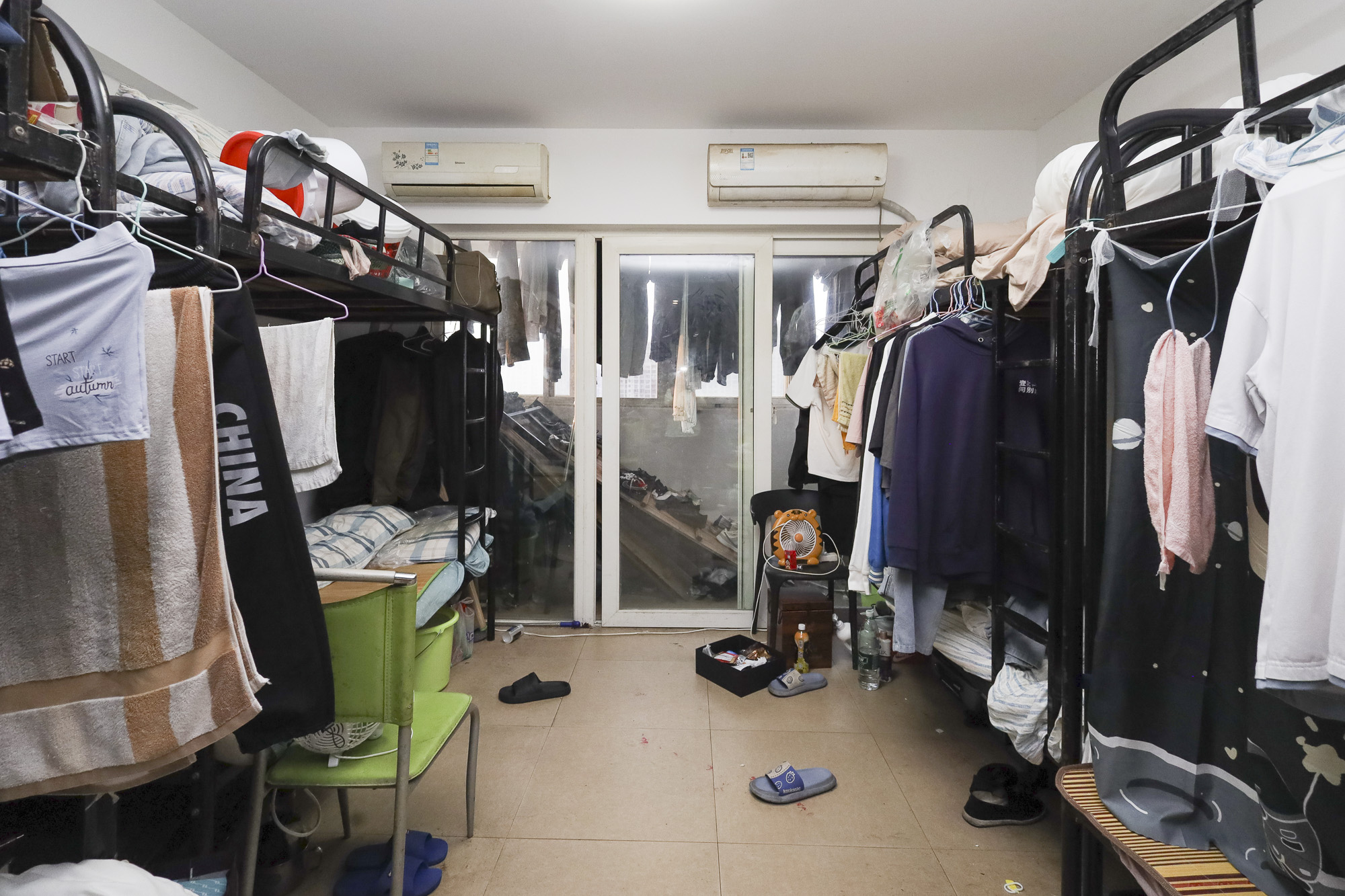 德润园  2室2厅1卫   75.00万客厅