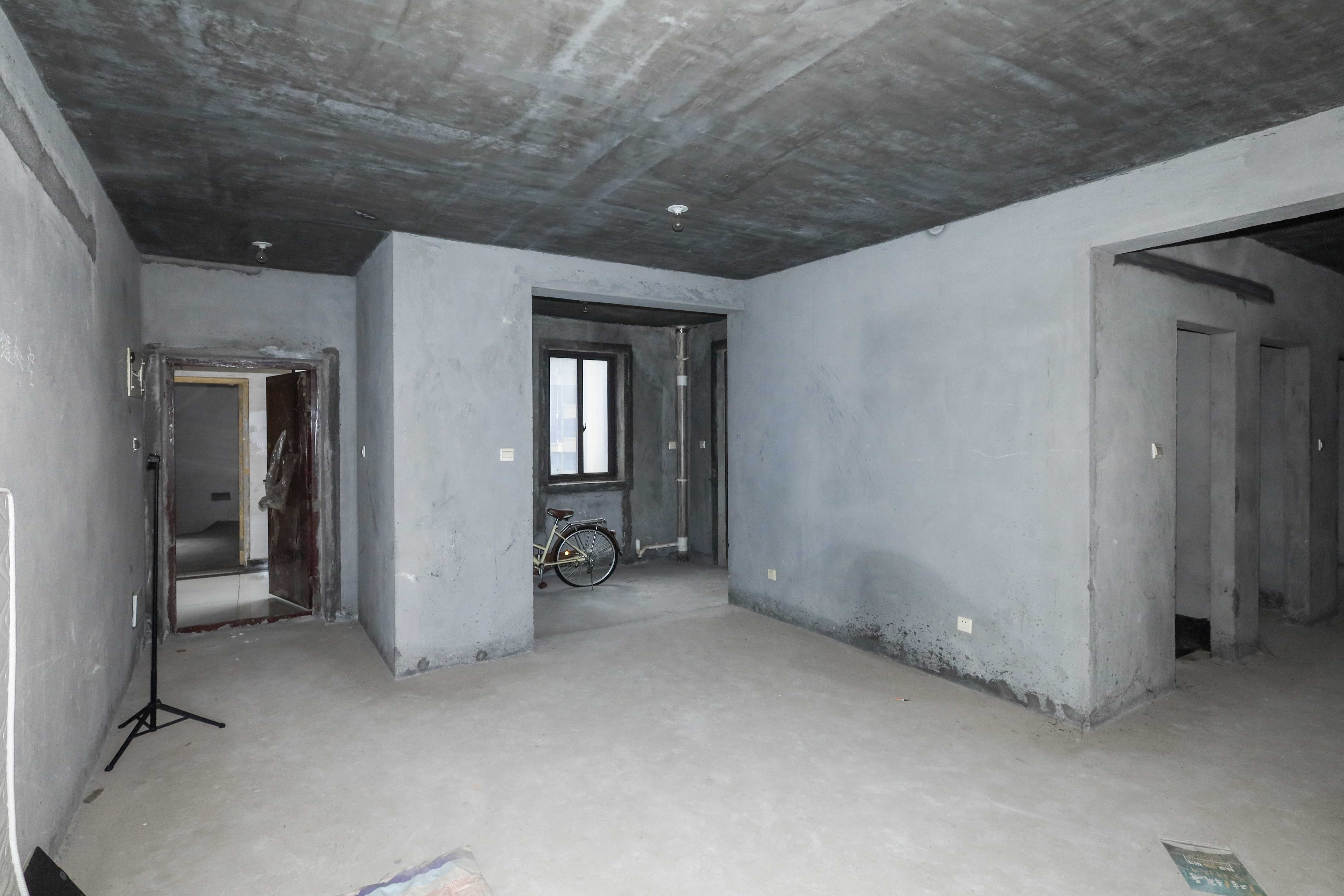 保利麓谷林语E区 4室2厅2卫 98.8万 保利麓谷林语E区 4室2厅2卫 98.8万客厅