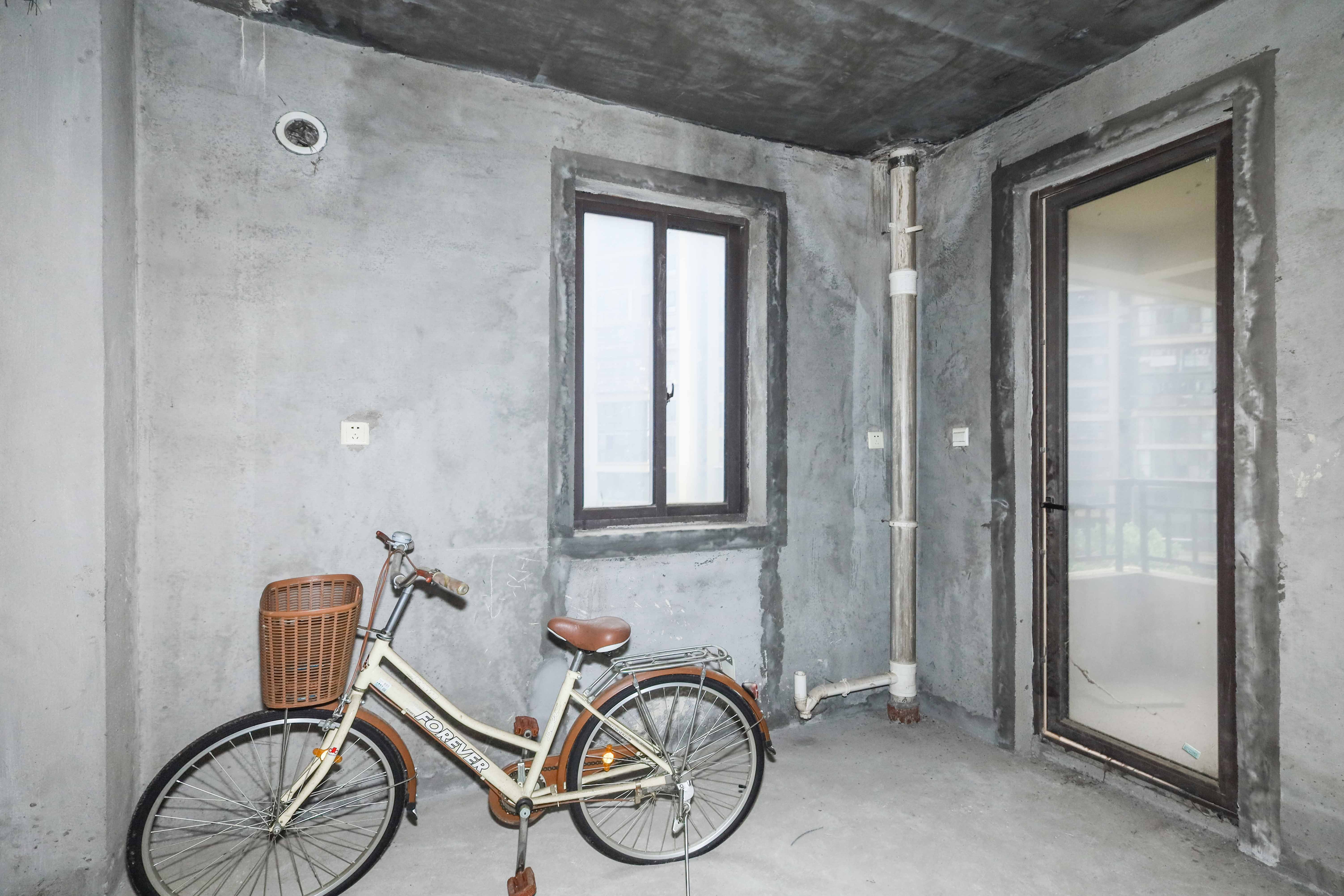 保利麓谷林语E区 4室2厅2卫 98.8万 保利麓谷林语E区 4室2厅2卫 98.8万厨房