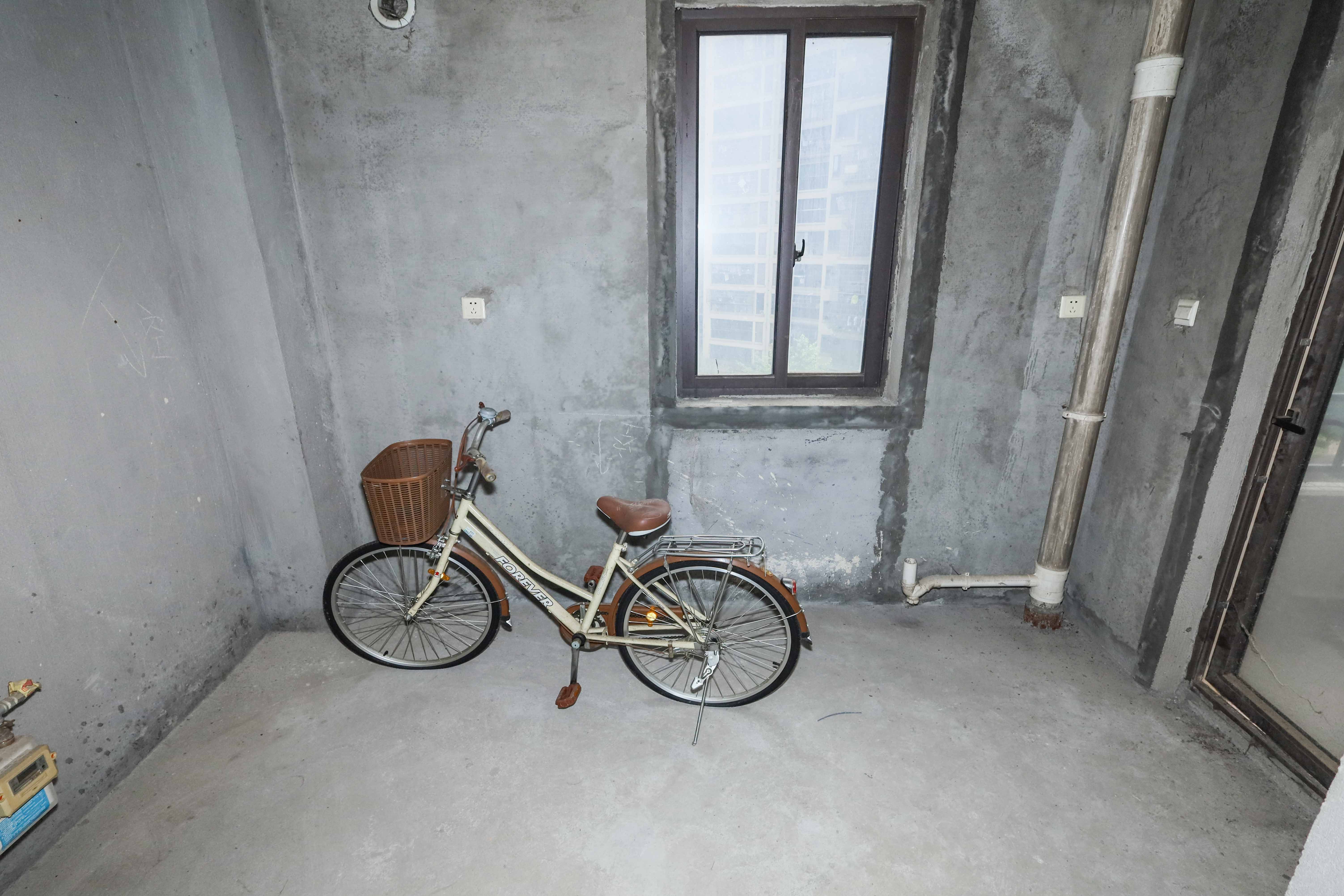 保利麓谷林语E区 4室2厅2卫 98.8万 保利麓谷林语E区 4室2厅2卫 98.8万厨房