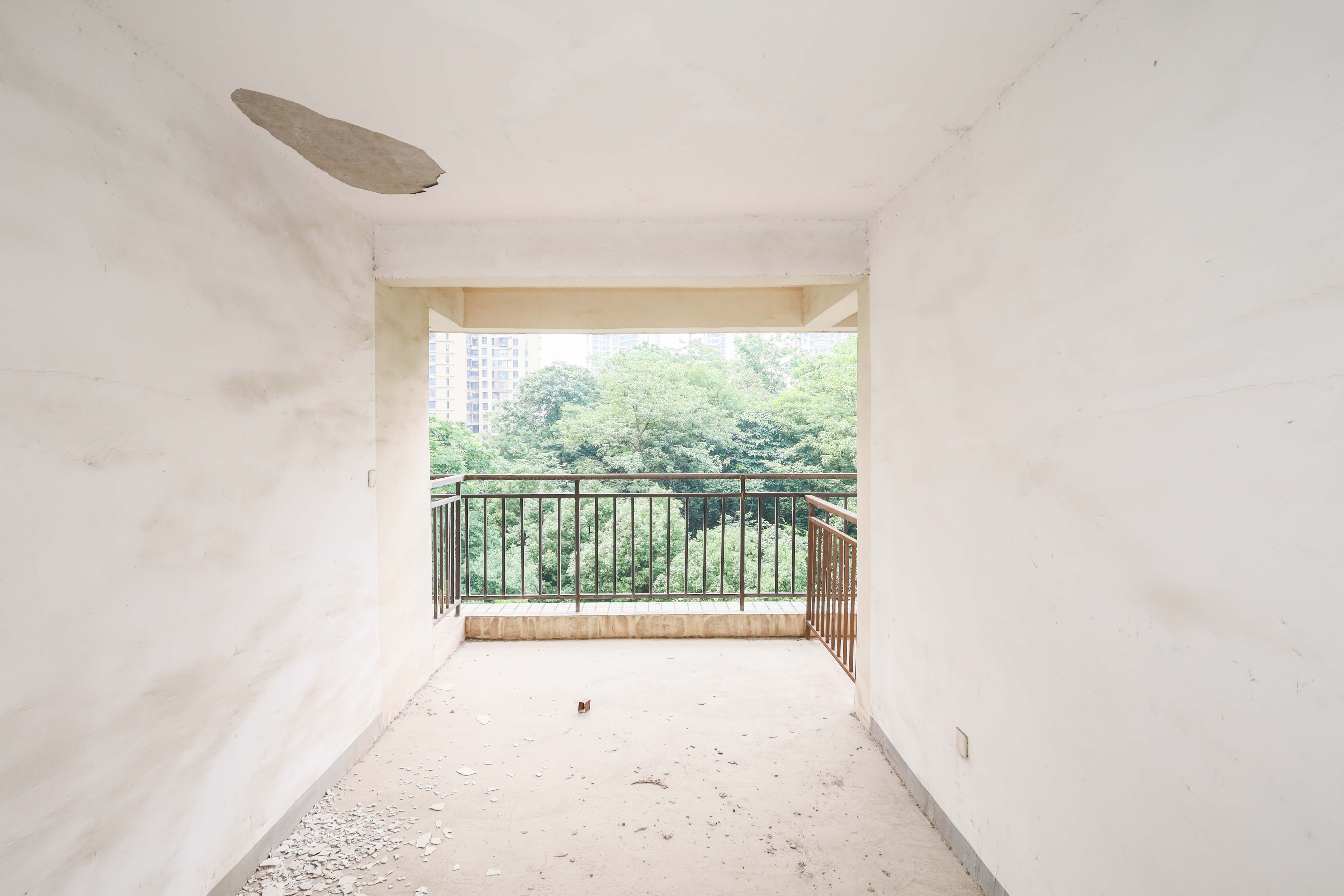 保利麓谷林语E区 4室2厅2卫 98.8万 保利麓谷林语E区 4室2厅2卫 98.8万其他