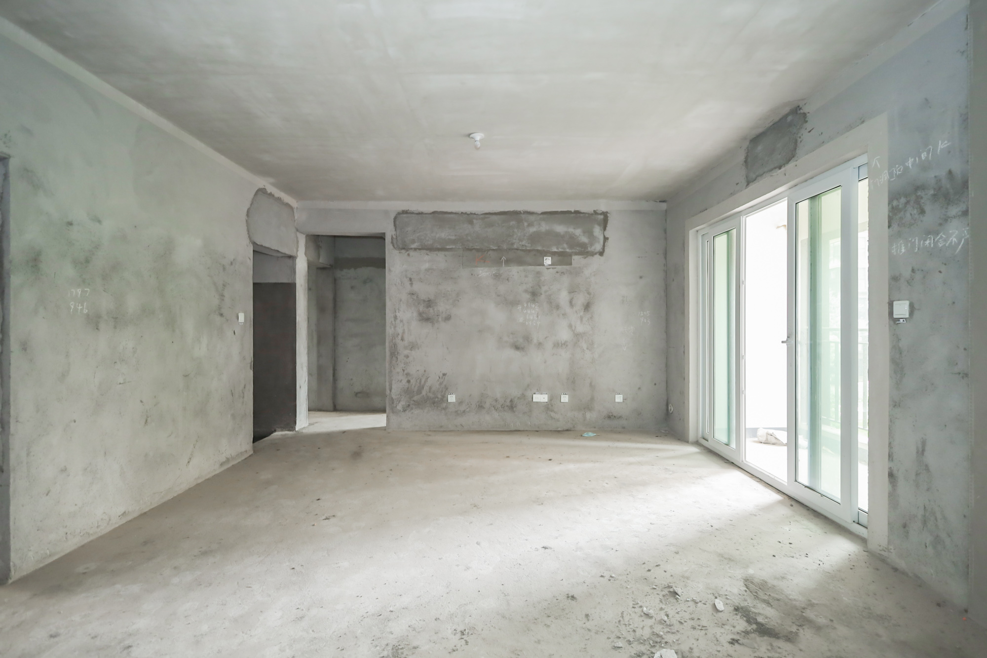 金科世界城  4室2厅2卫    95.0万 金科世界城  4室2厅2卫    95.0万客厅