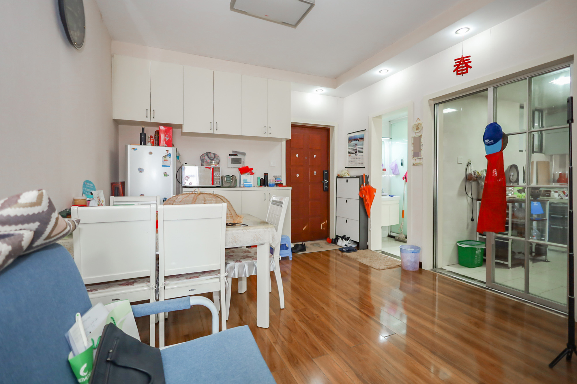 长房时代城  2室2厅1卫   110.00万客厅