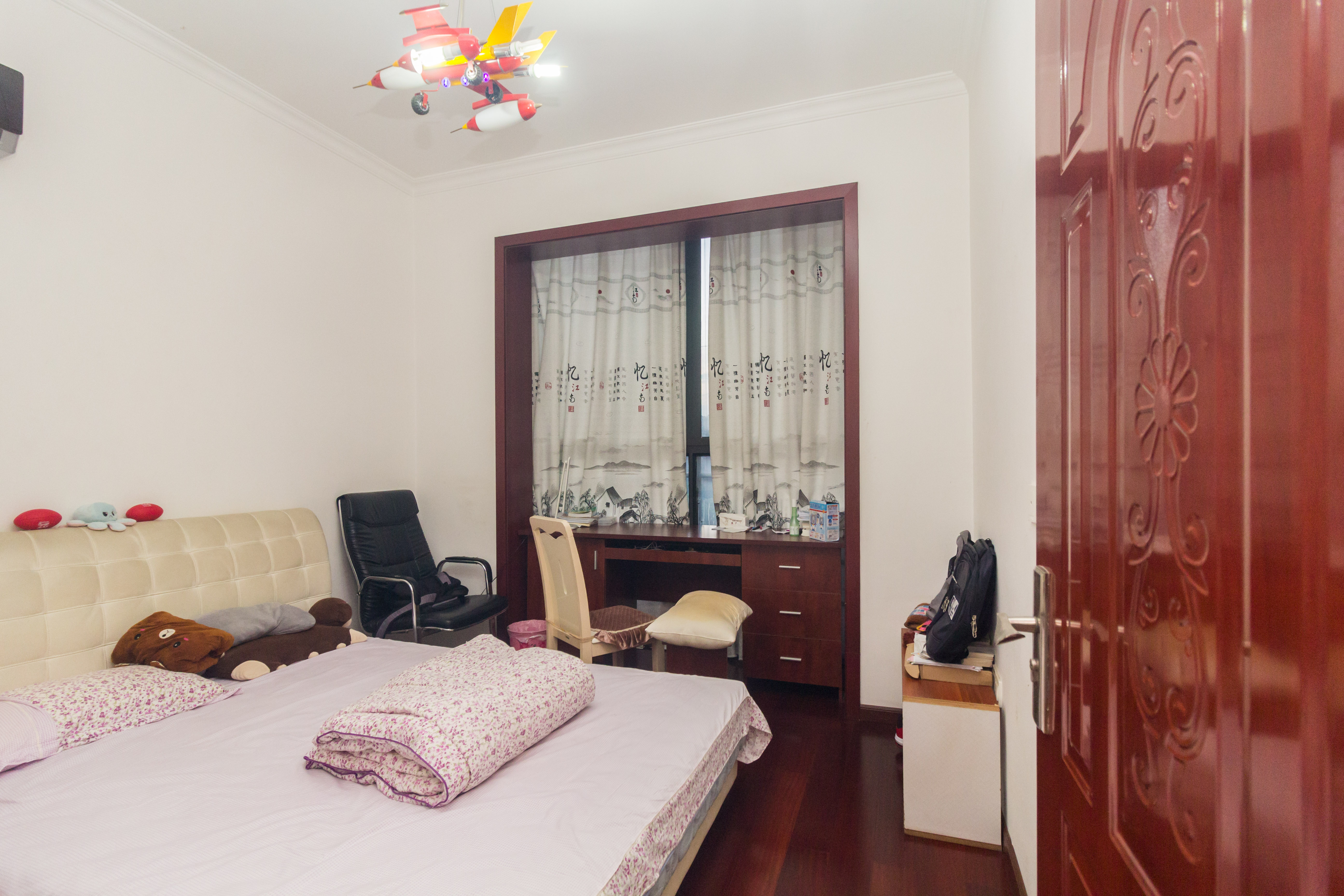 康桥长郡 4室2厅1卫 110.0万 康桥长郡 4室2厅1卫 110.0万卧室