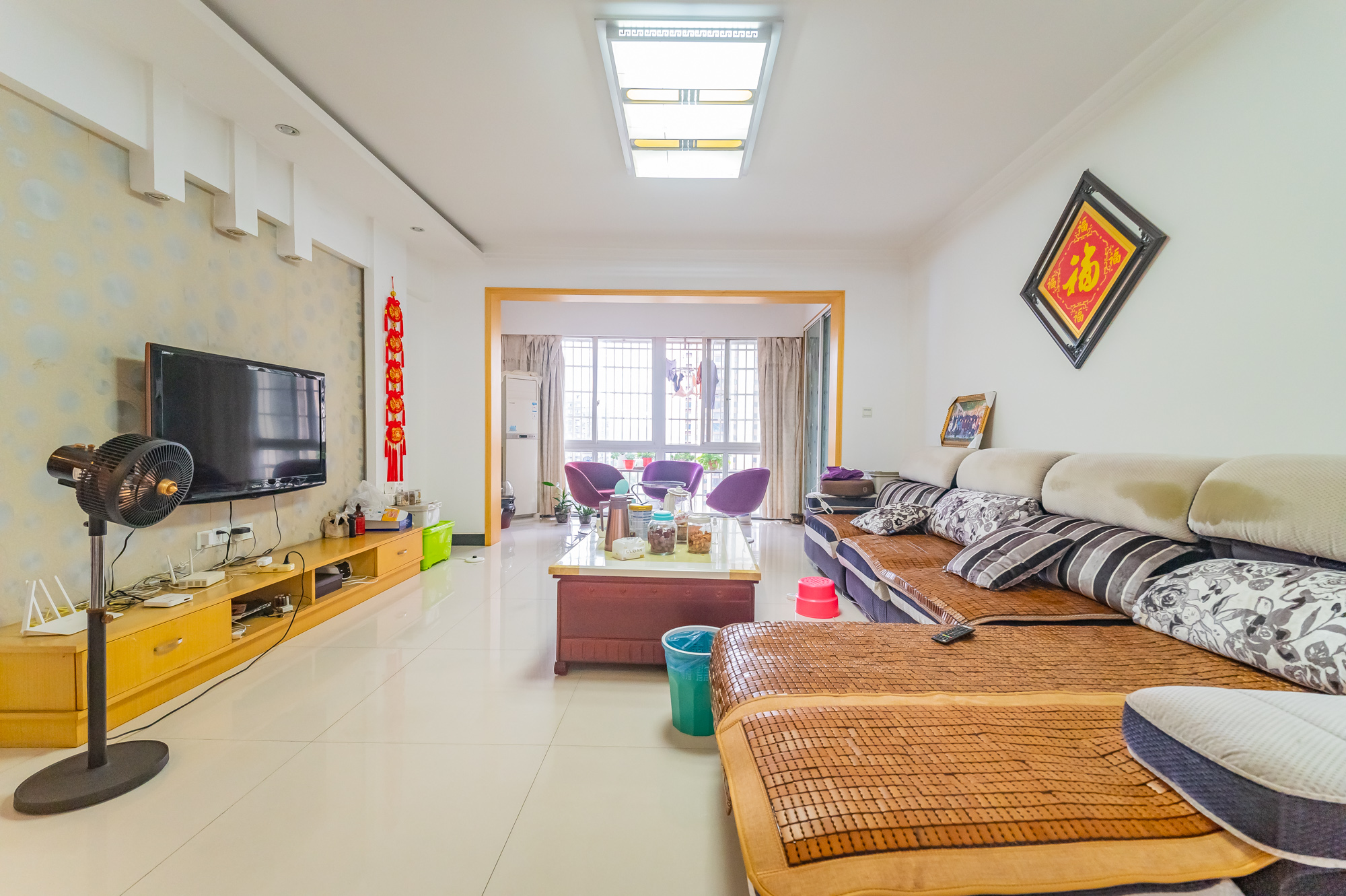 彩都公寓 3室2厅2卫 85.0万 彩都公寓 3室2厅2卫 85.0万客厅